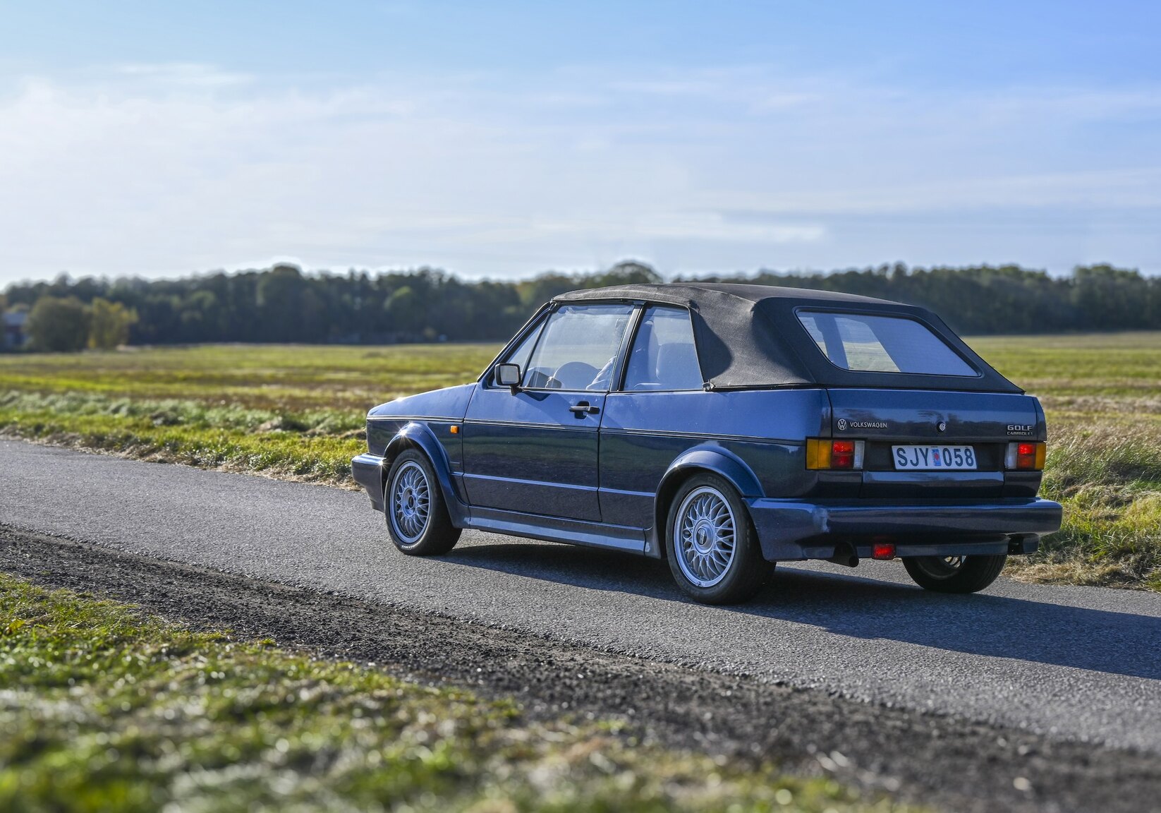 Exteriörbild på 1991 Volkswagen Golf Karmann Cabriolet