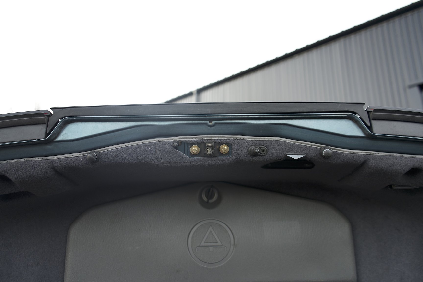 Interiörbild 1992 BMW 850i 6-speed manual - NO RESERVE