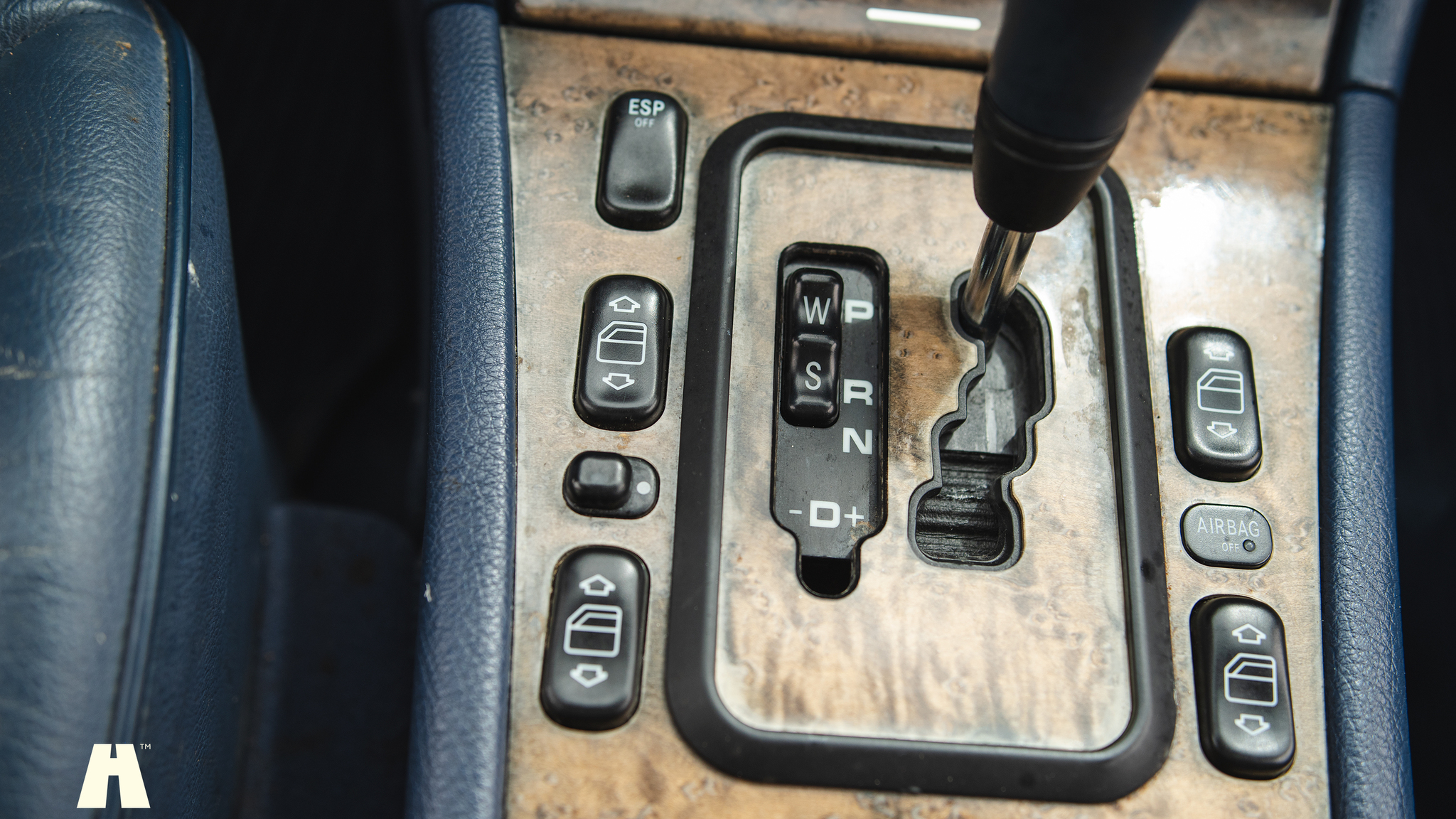 Innenraumfoto von 2000 Mercedes E430