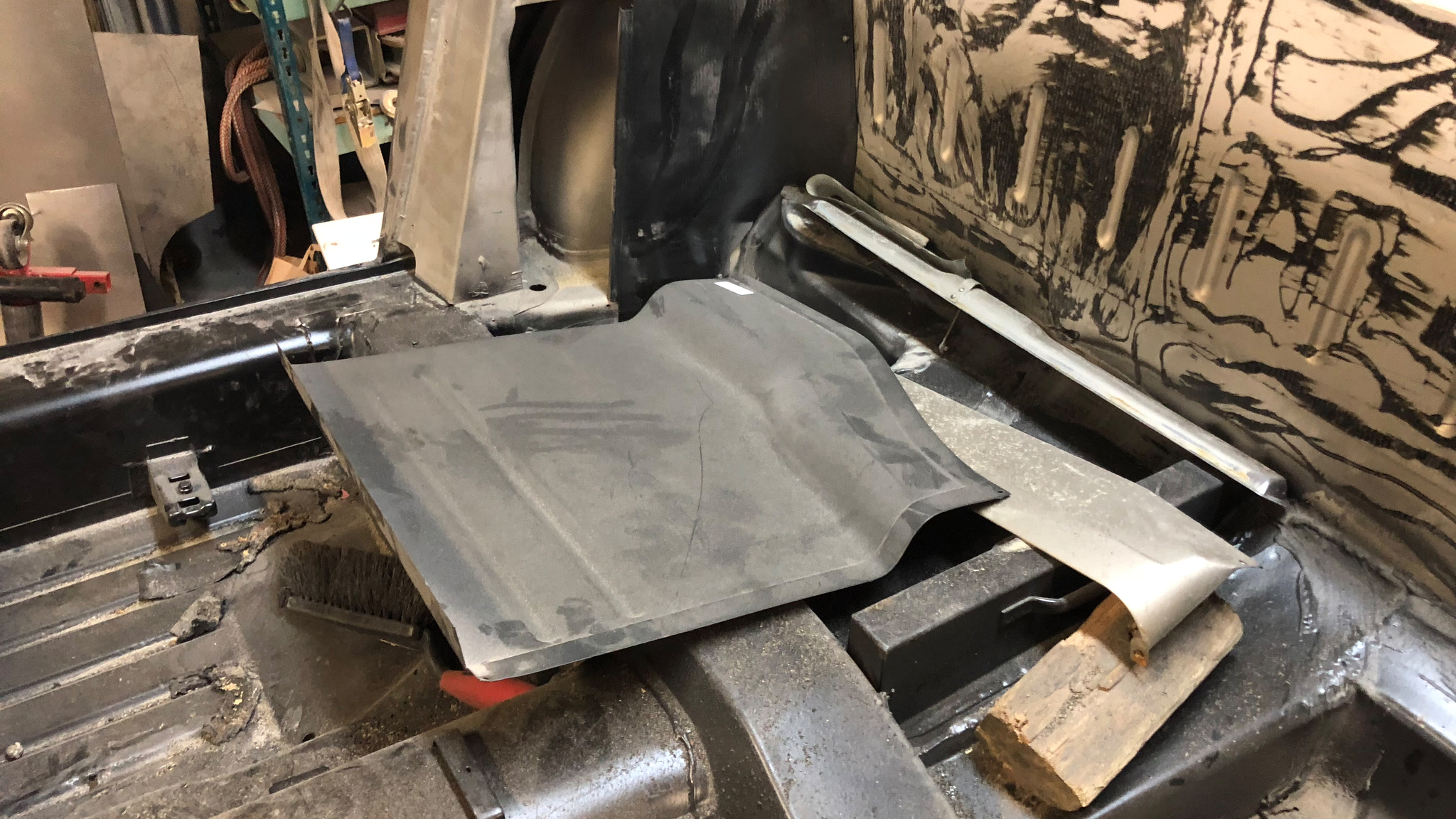 Interior image of 1970 Mercedes 280 SL Pagoda (94)