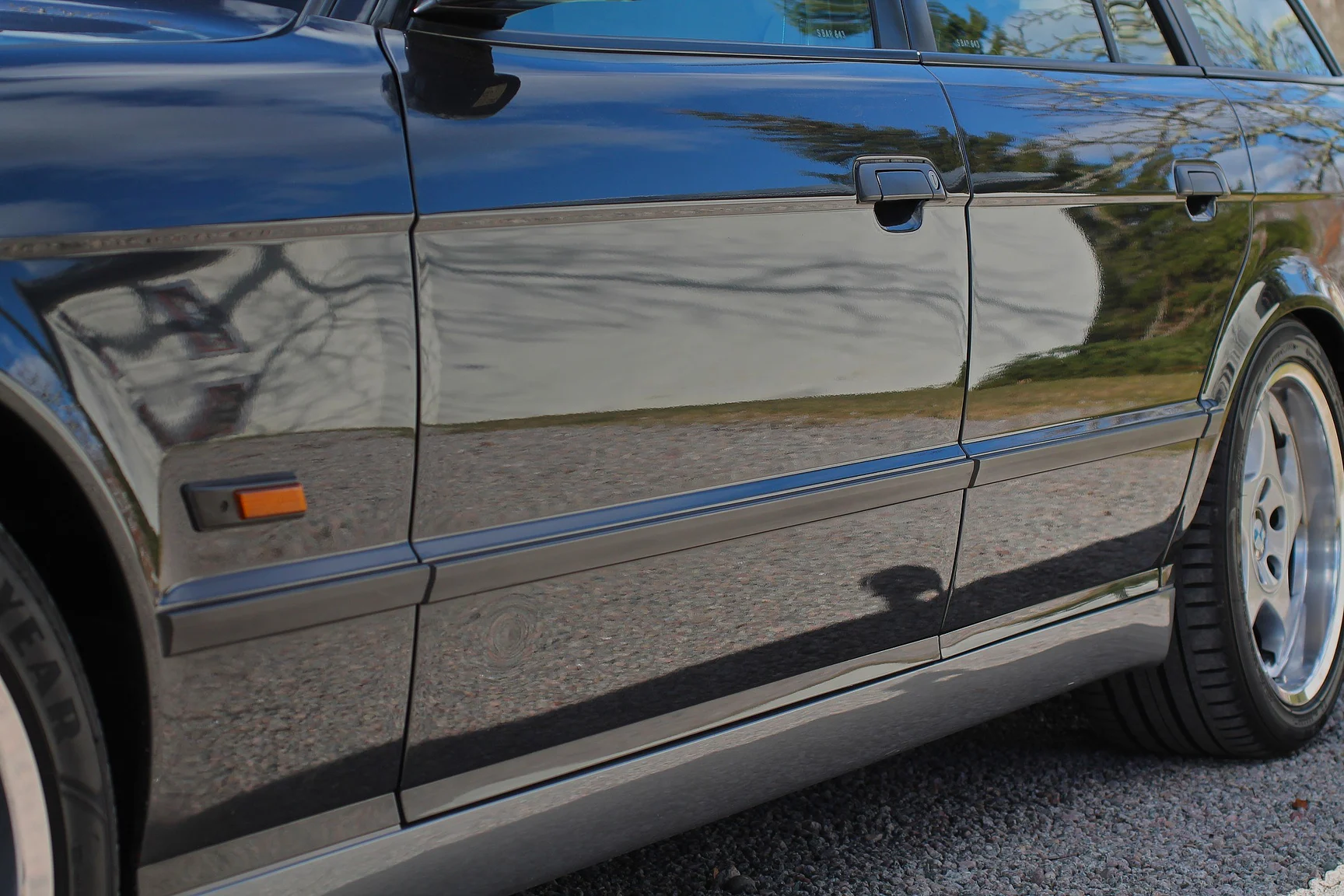 Exteriörbild på 1993 BMW E34 M5 Touring  (68)