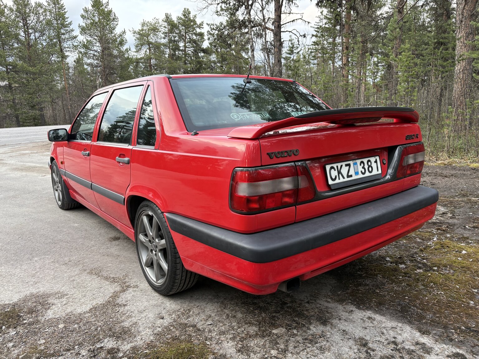 Exterior image of 1996 Volvo 850 R