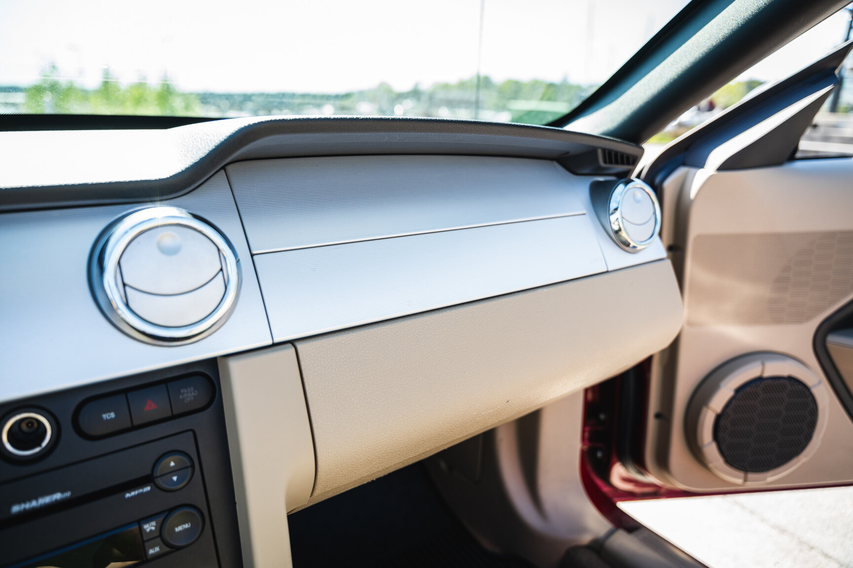 Interior image of 2005 Ford Mustang GT Cabriolet