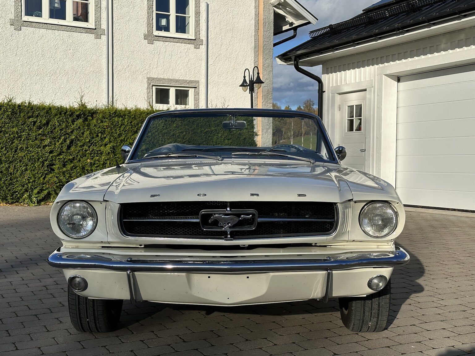Exteriörbild på 1966 Ford Mustang Convertible