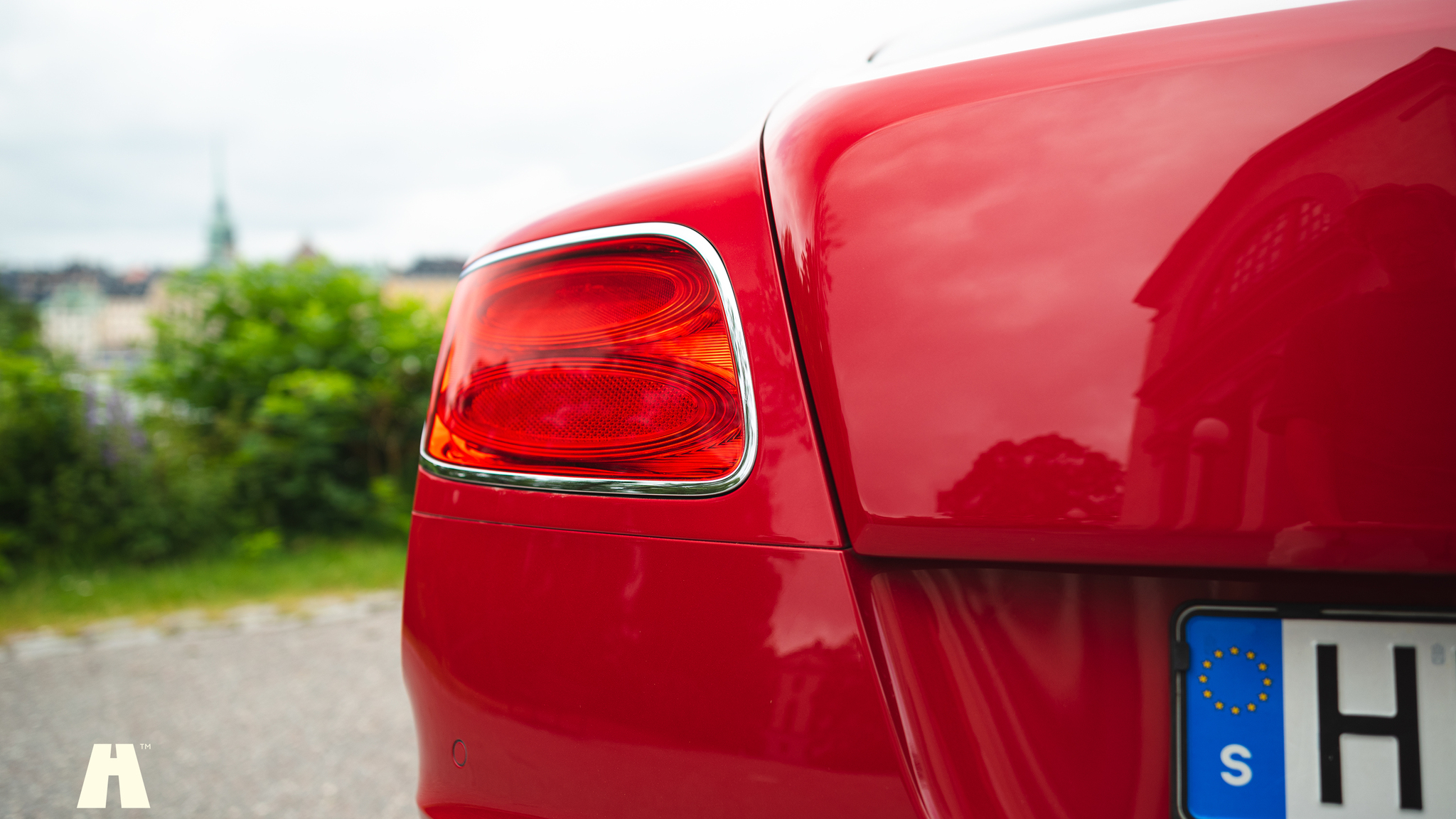 Exterior image of 2013 Bentley Continental GT V8 (24)