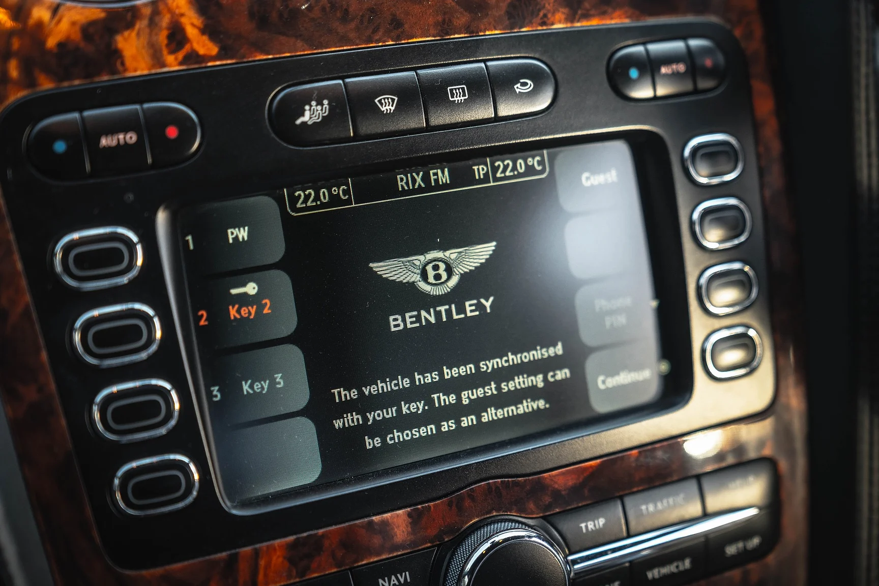 Innenraumfoto von 2007 Bentley Continental GTC (13)