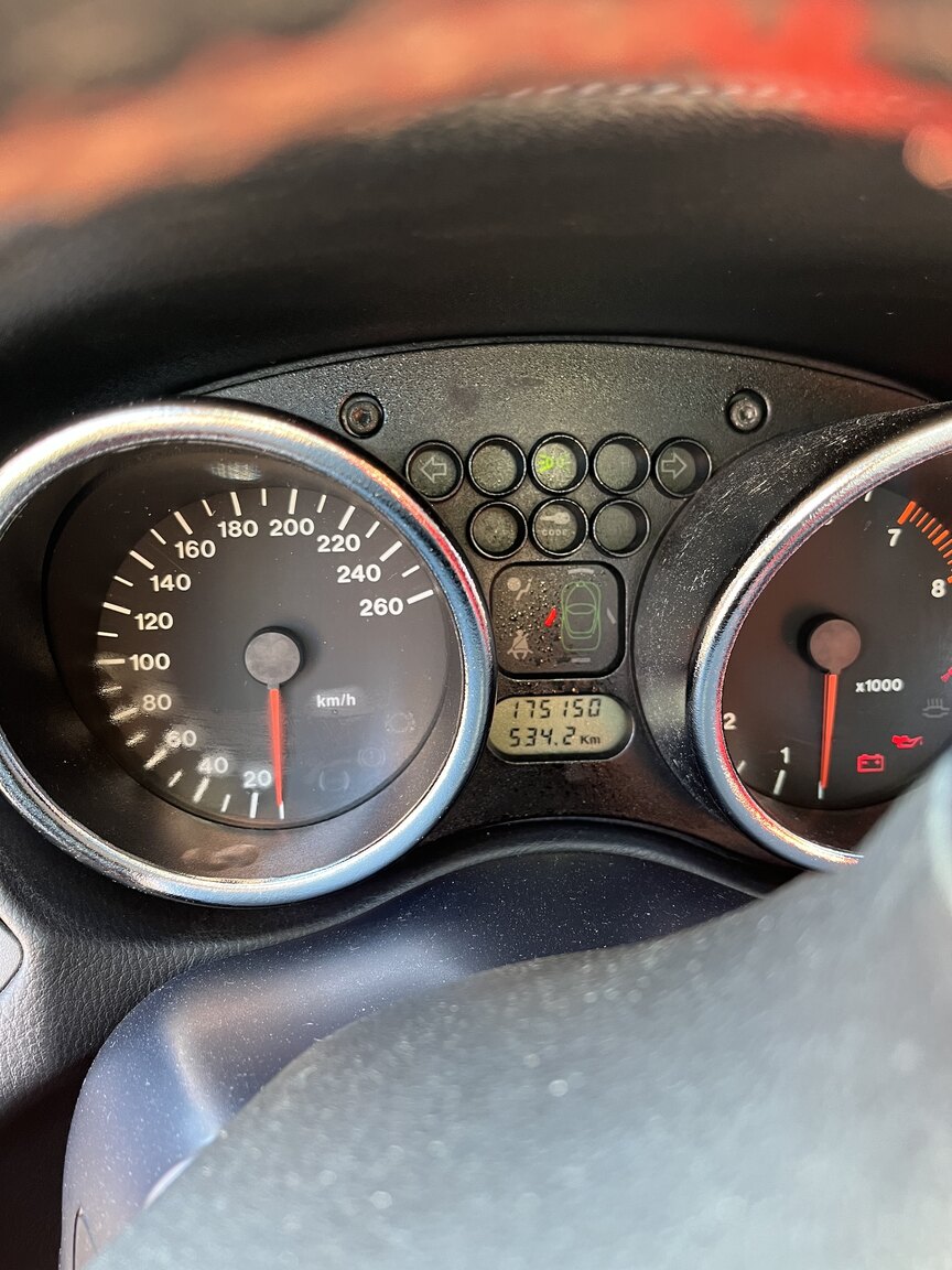 Innenraumfoto von 1998 Alfa Romeo GTV (7)