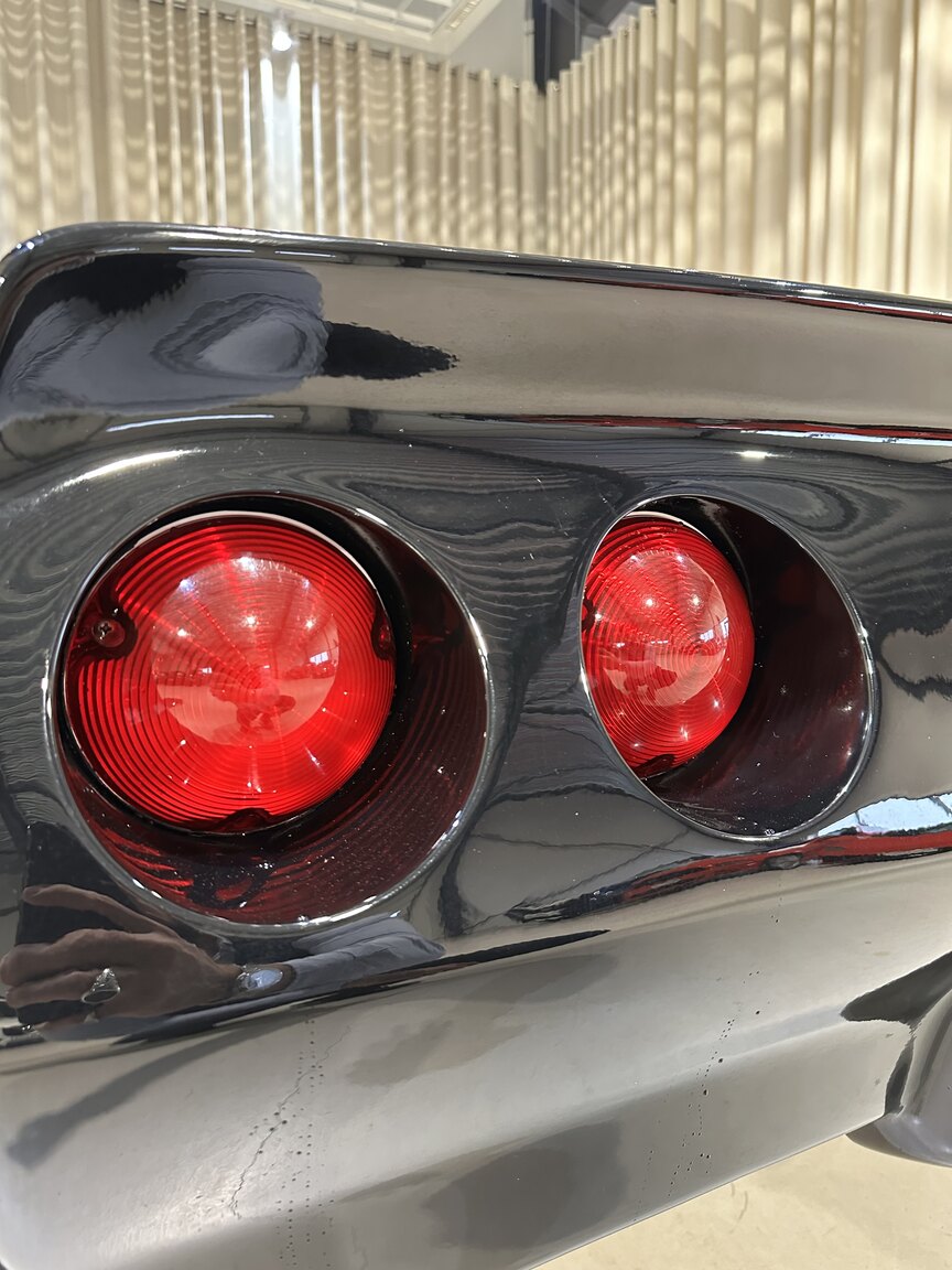 Exterior image of 1975 Chevrolet Corvette Stingray 