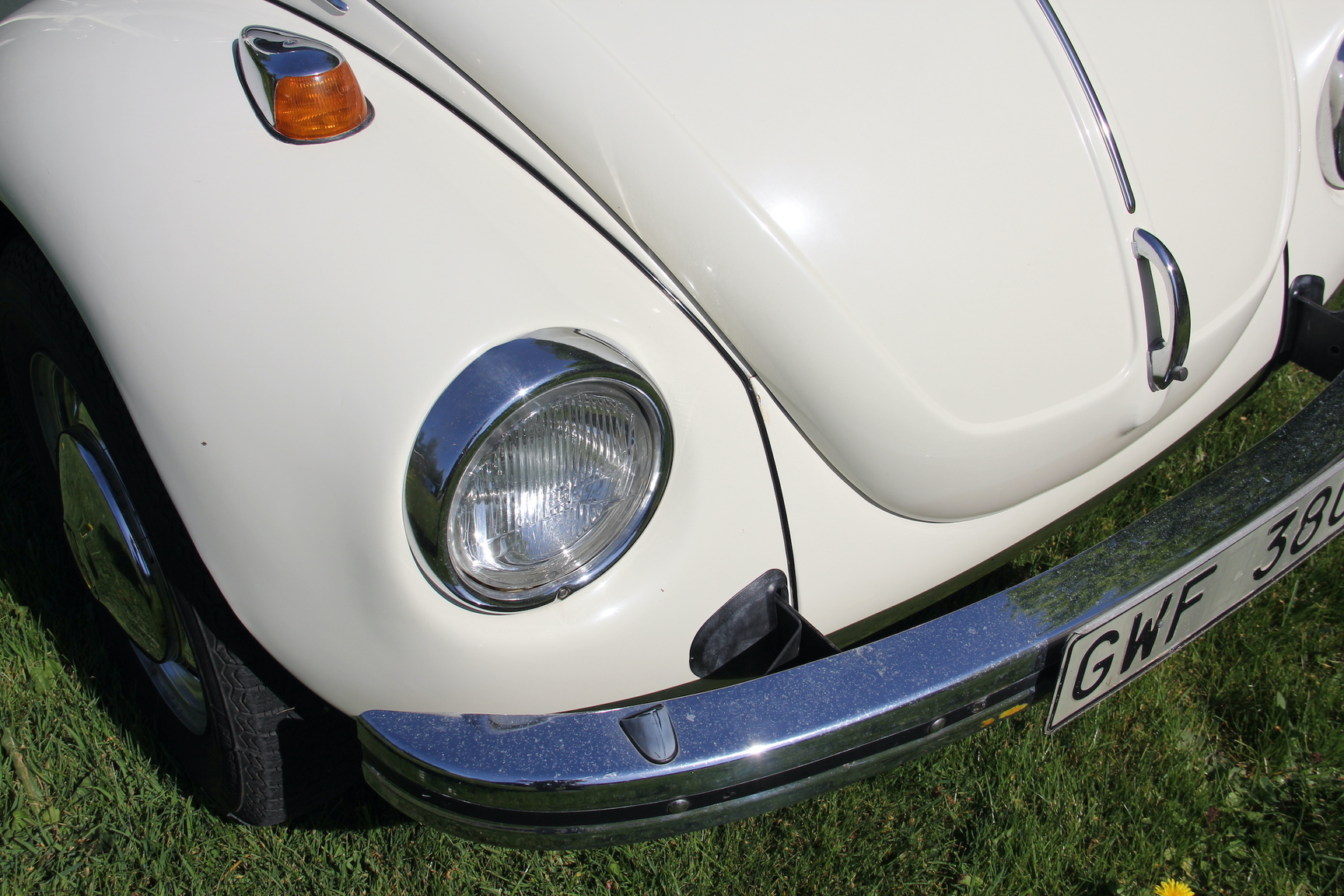 Aussenfoto 1974 Volkswagen Beetle 1303 S (36)