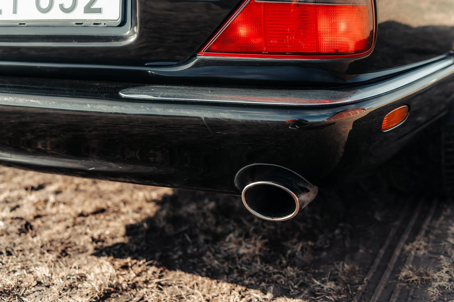 Exterior image of 1997 Jaguar XJR 4.0 Kompressor NO RESERVE (36)