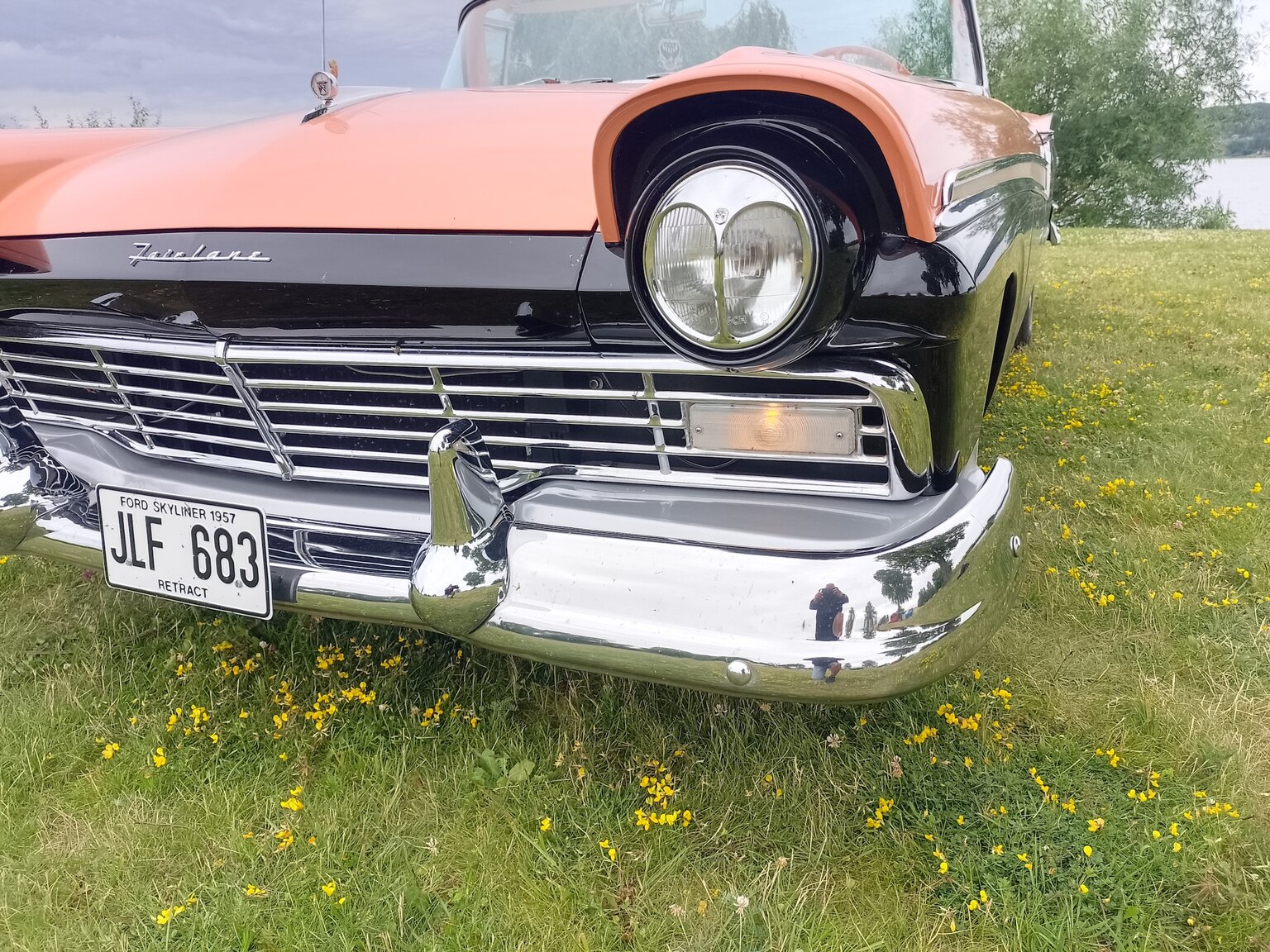 Aussenfoto 1957 Ford Fairlane 500 Skyliner Retract
