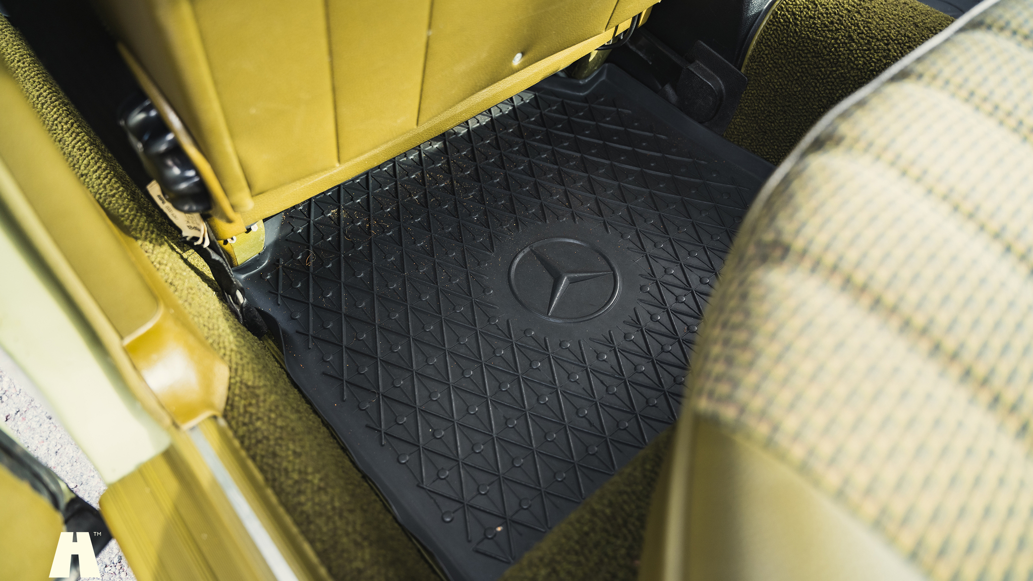 Interiörbild 1979 Mercedes Benz 230