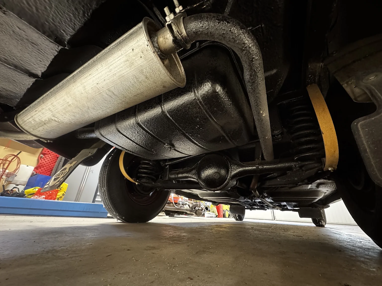 Image of 1953 Volvo PV444 DS (16) mechanics