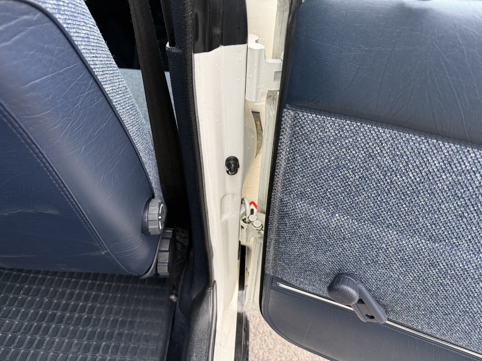 Innenraumfoto von 1991 Volvo 240 GL Automat (29)