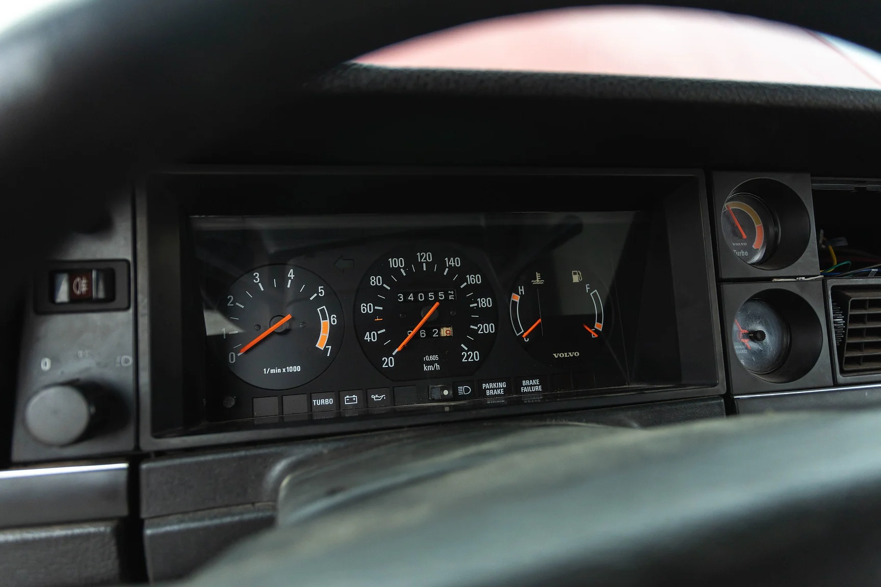 Innenraumfoto von 1984 Volvo 244 Turbo (4)