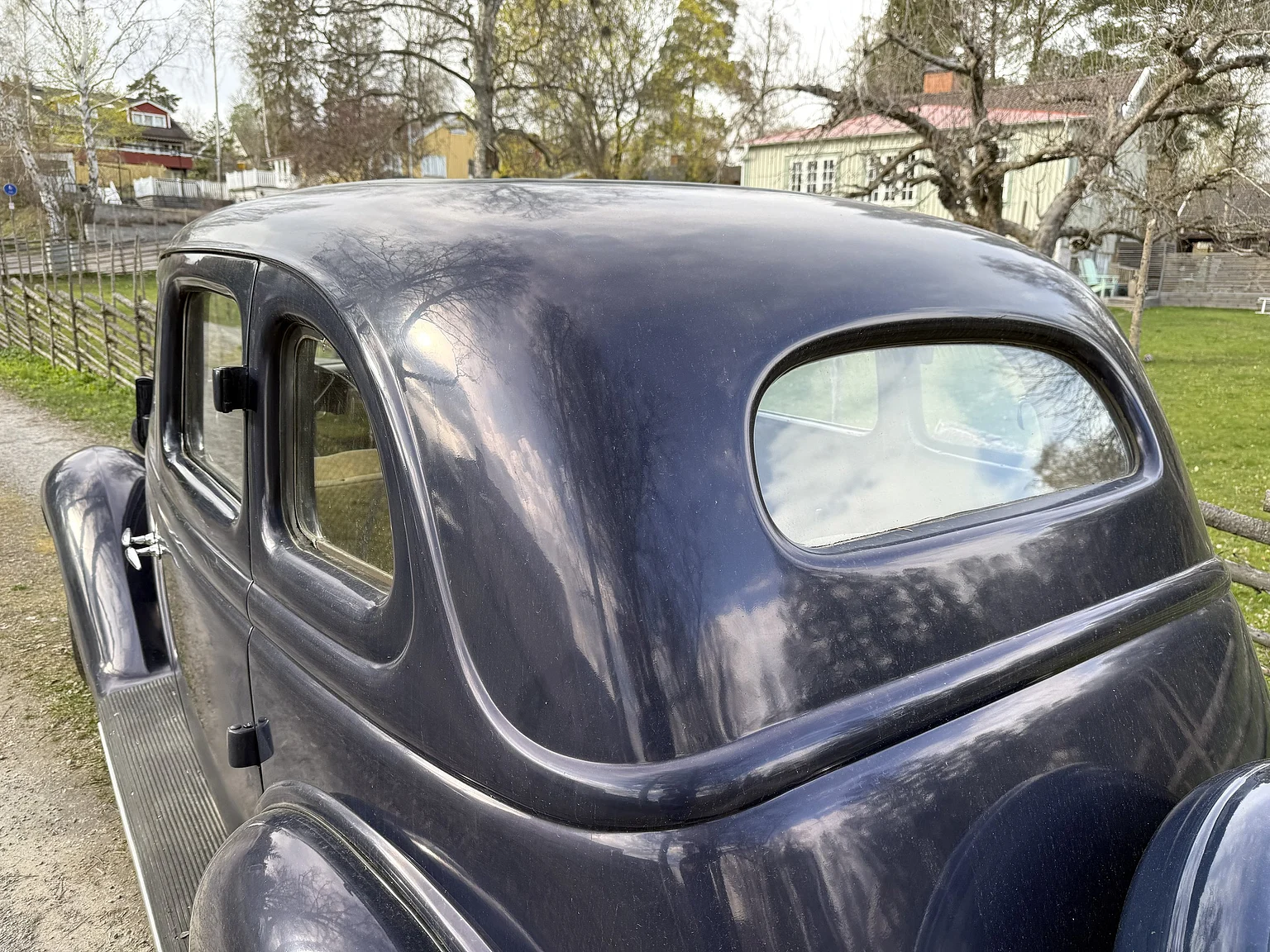 Exteriörbild på 1936 Ford 214A Fordor (31)