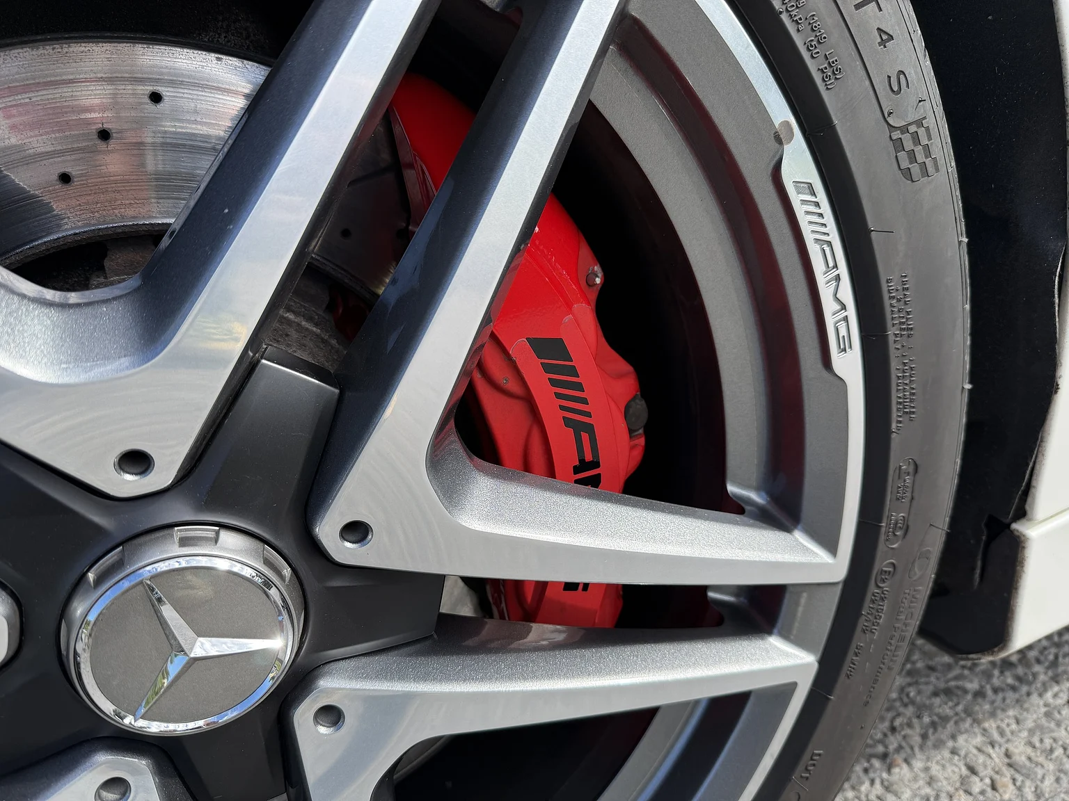 Aussenfoto 2016 Mercedes-Benz S 63 AMG 4MATIC (46)