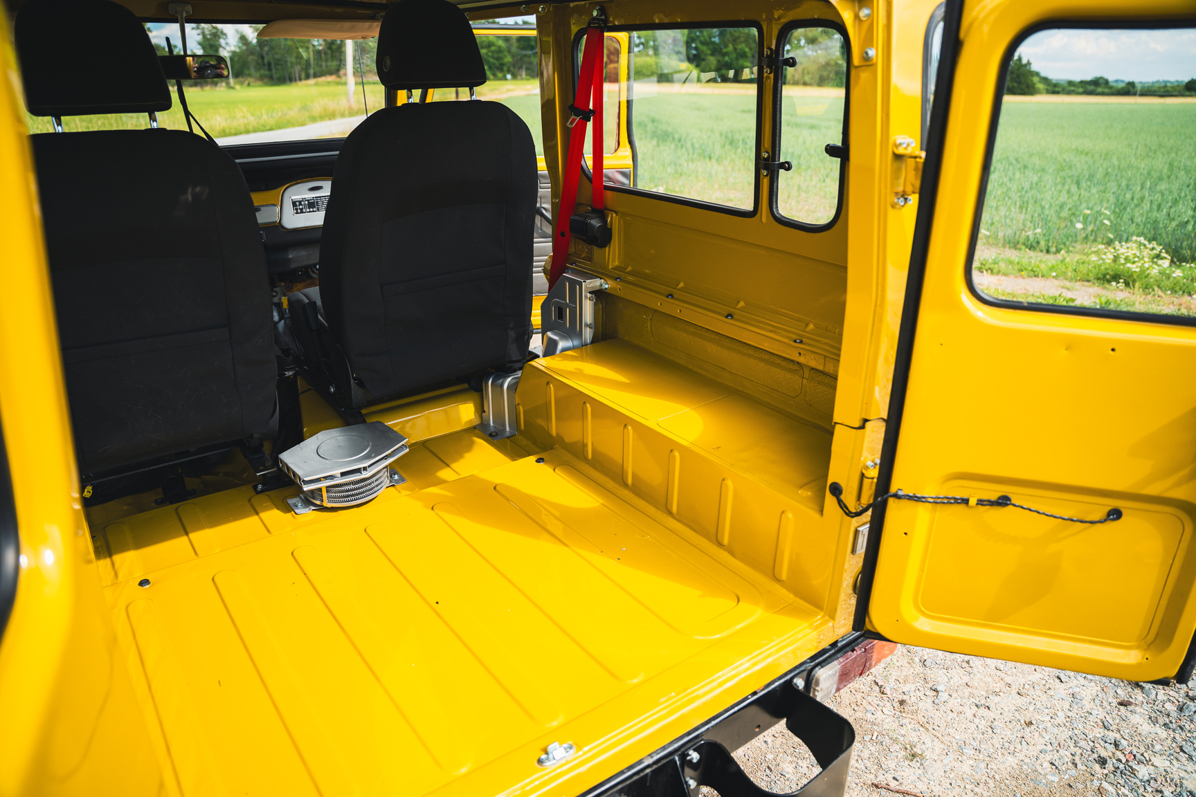 Interior image of 1976 Toyota Land Cruiser BJ40