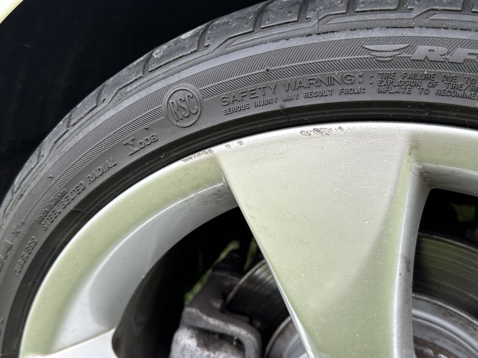 Exteriörbild på 2012 Mercedes-Benz SLK 350