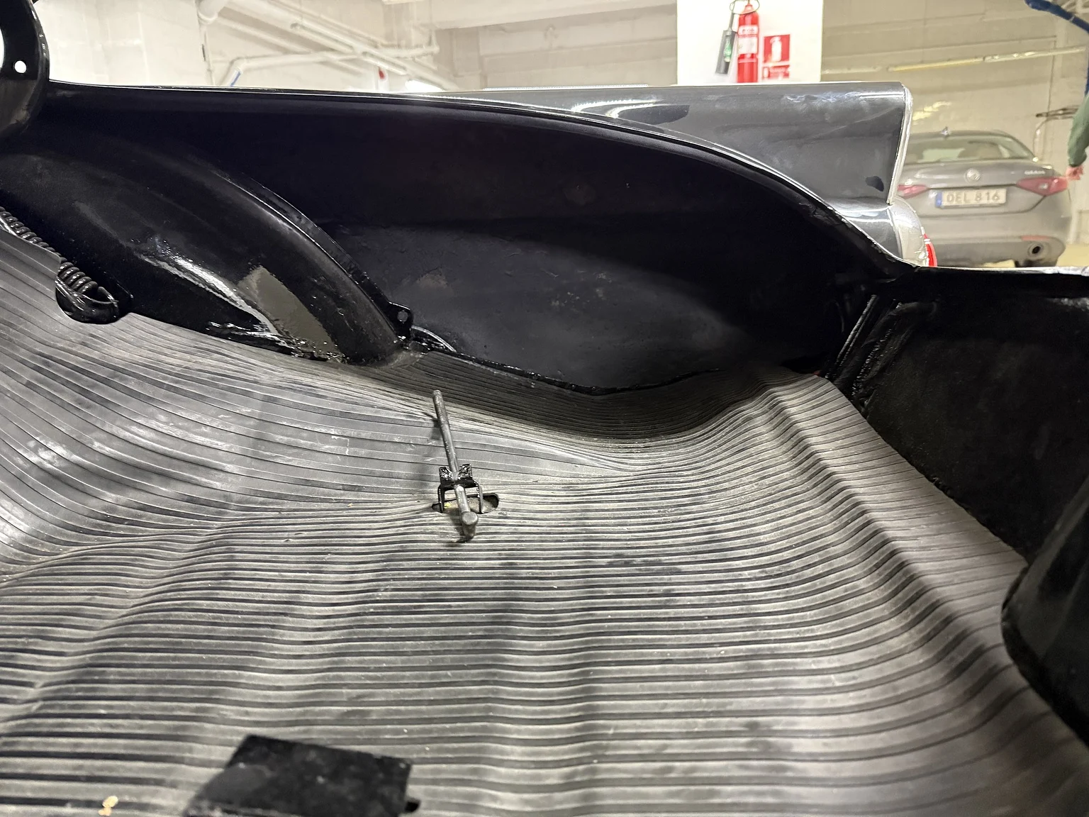 Interior image of 1955 Ford Thunderbird (57)