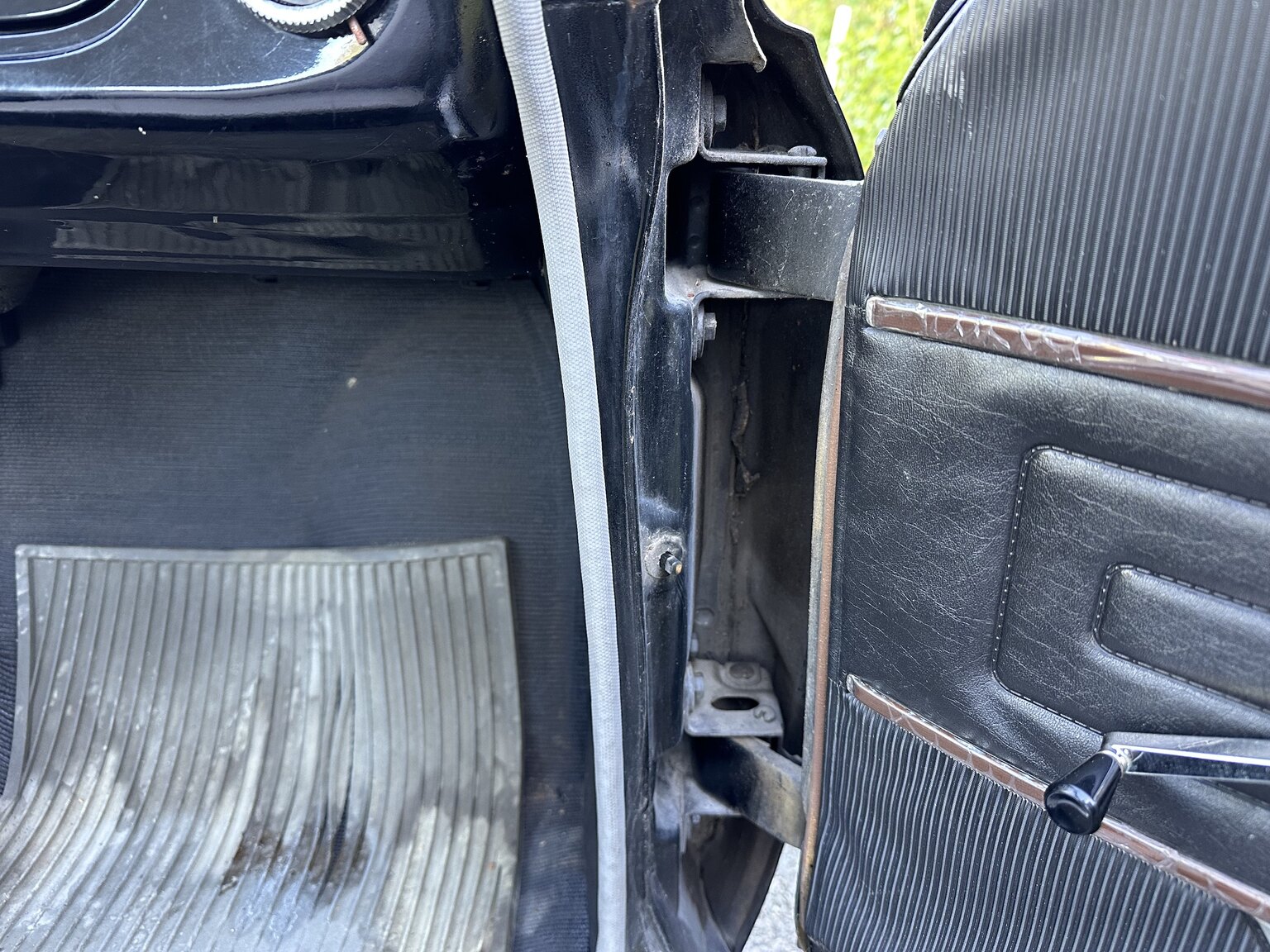 Innenraumfoto von 1965 Ford Taunus 17M (34)