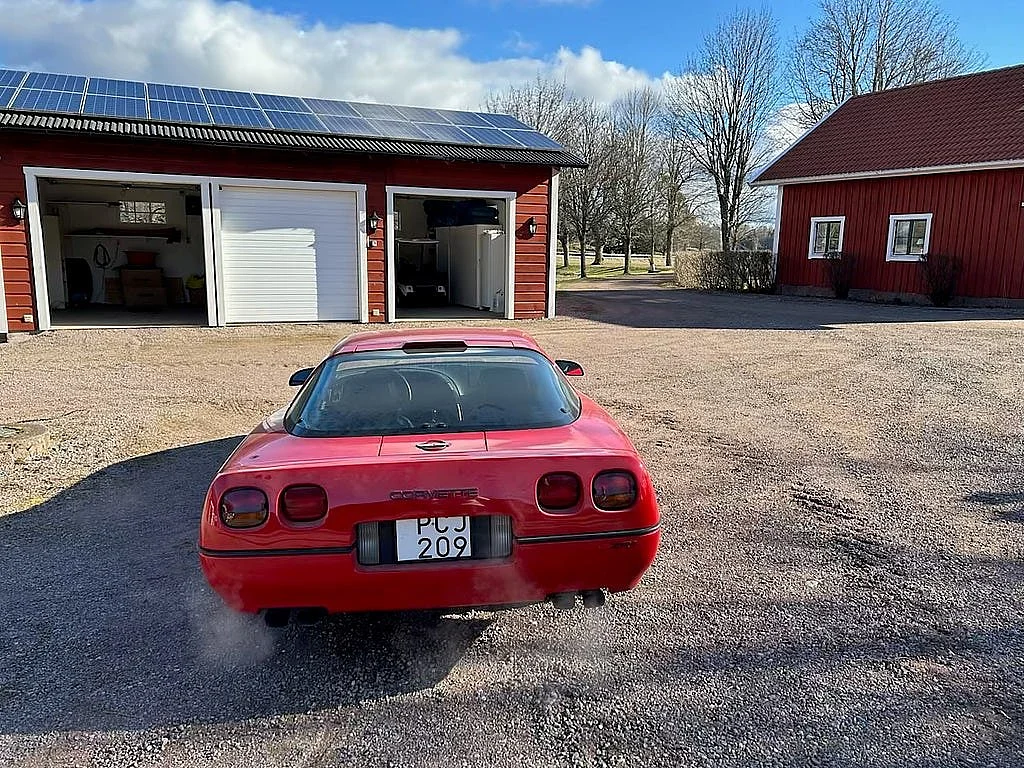 Image of 1990 Chevrolet Corvette (4)