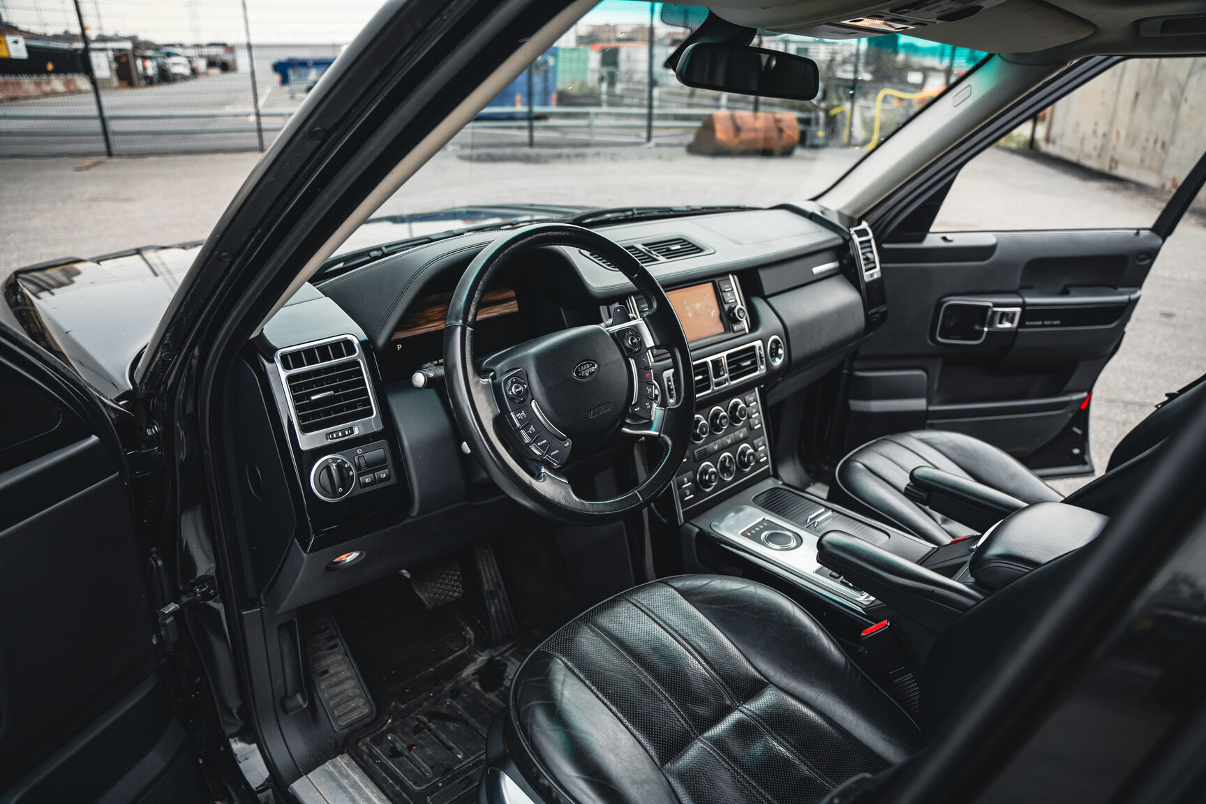 Innenraumfoto von 2012 Range Rover TDV8 Vouge