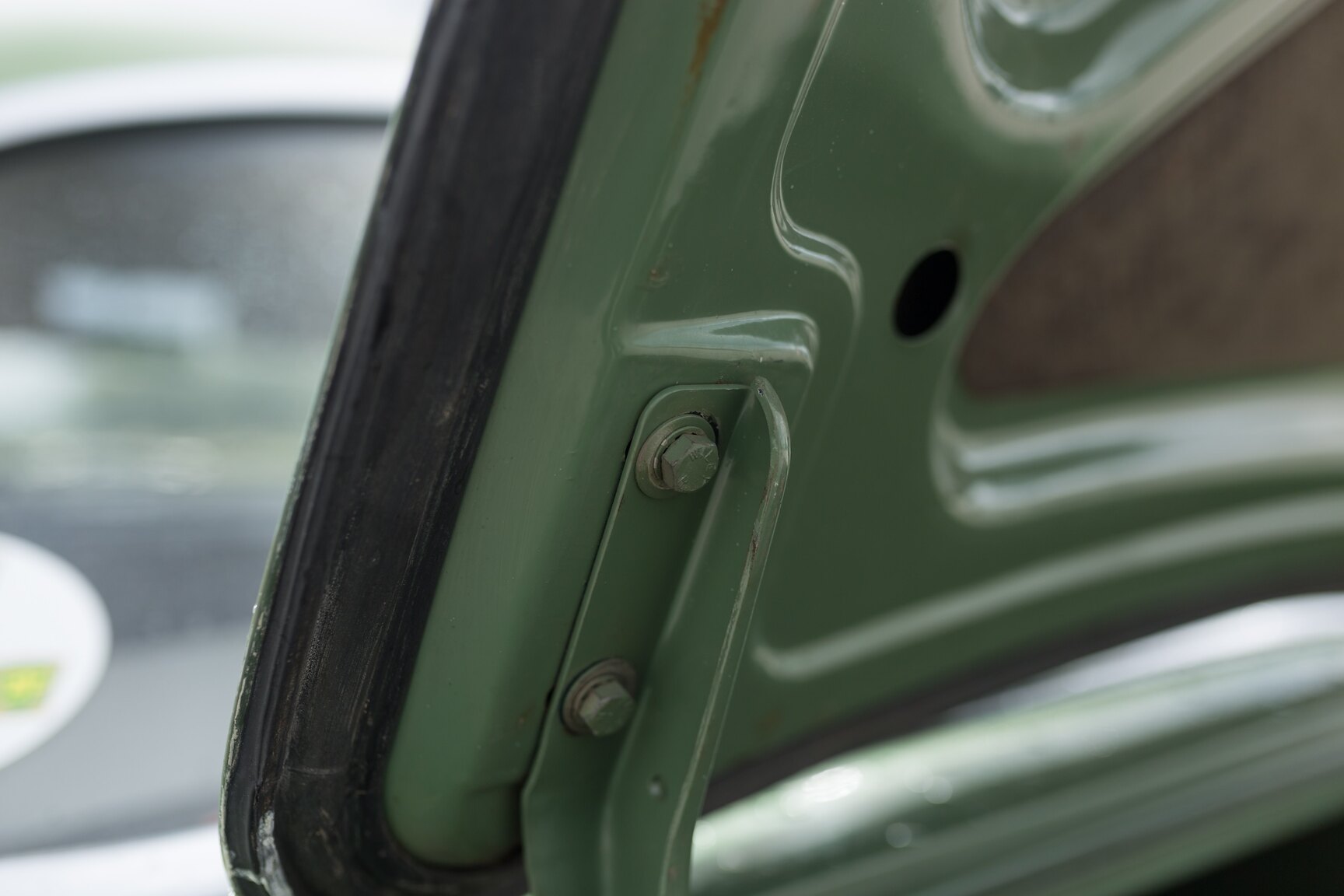 Interior image of 1959 Ford Consul (70)