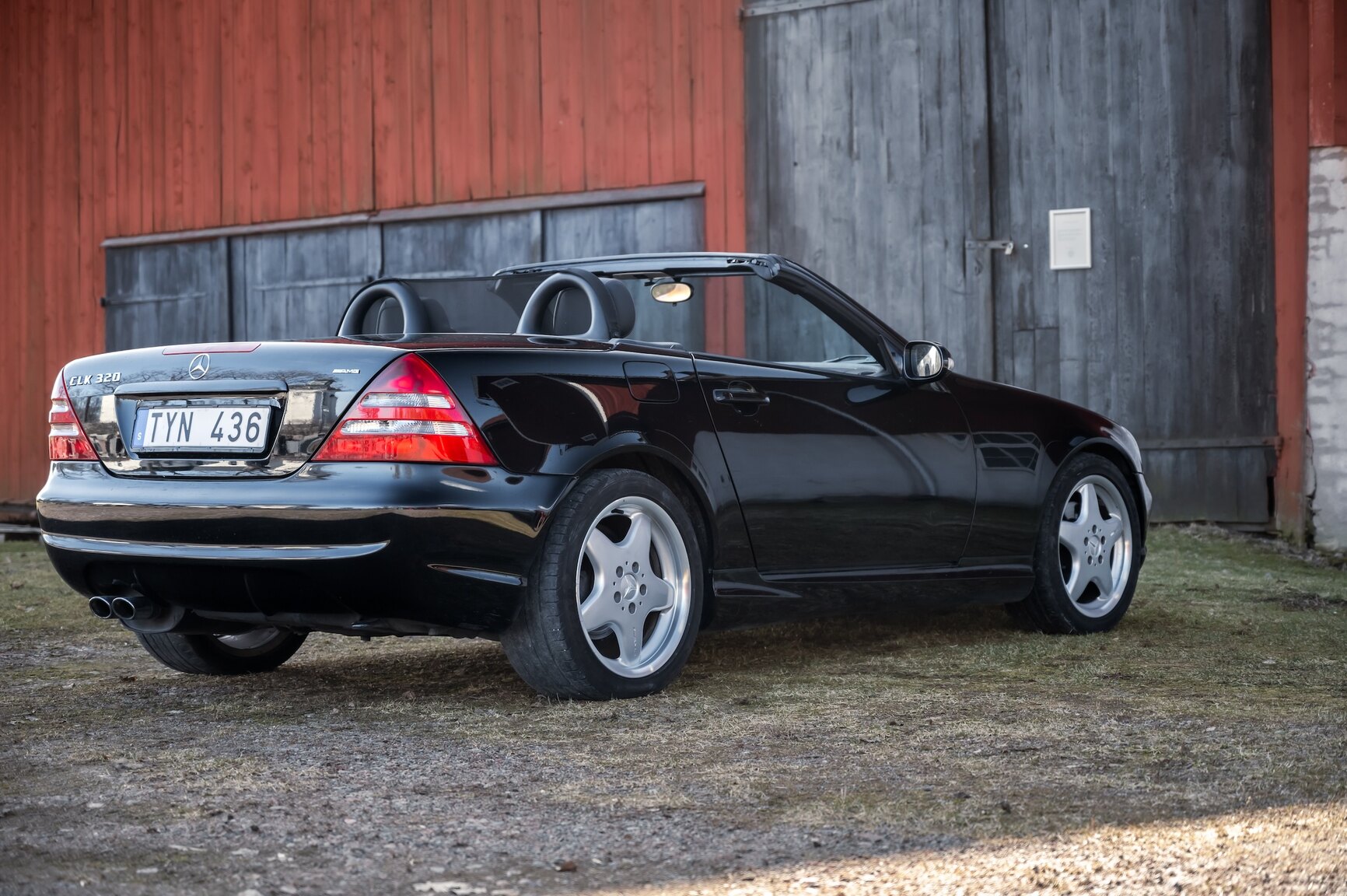 Exteriörbild på 2001 Mercedes-Benz SLK 320