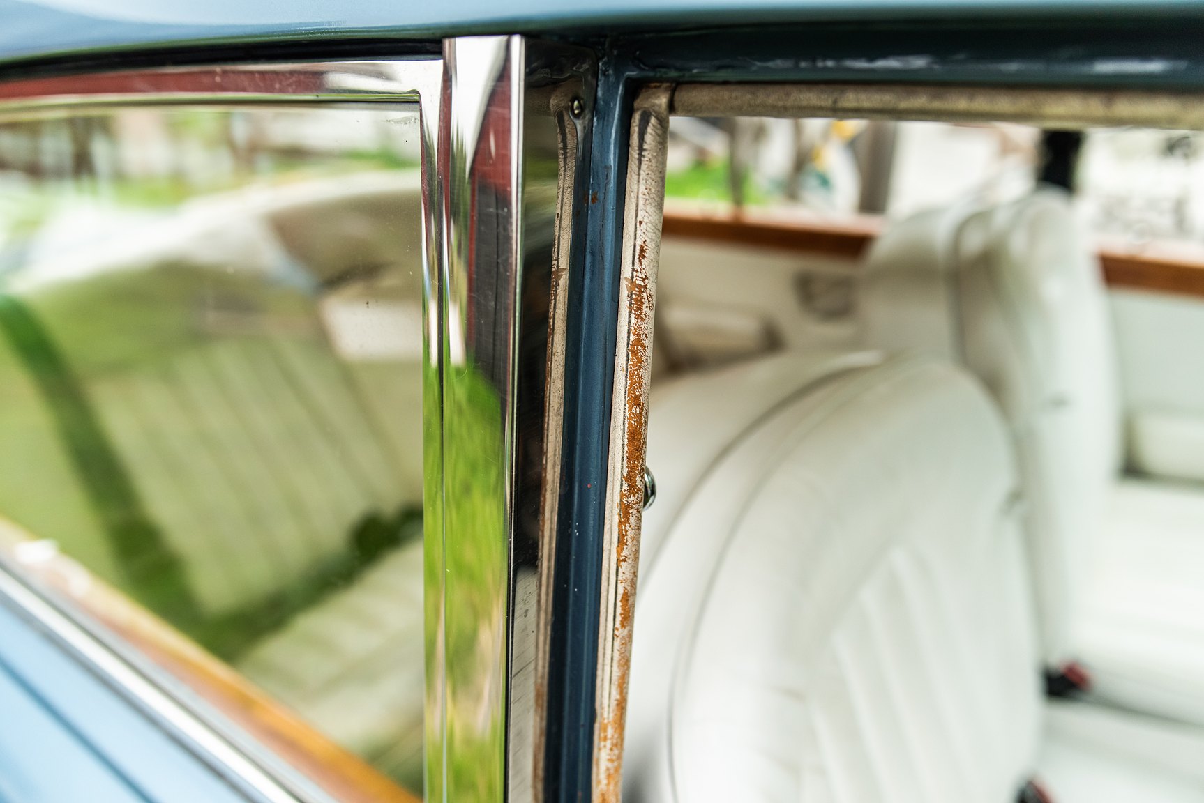 Interior image of 1972 Rolls-Royce Silver Shadow