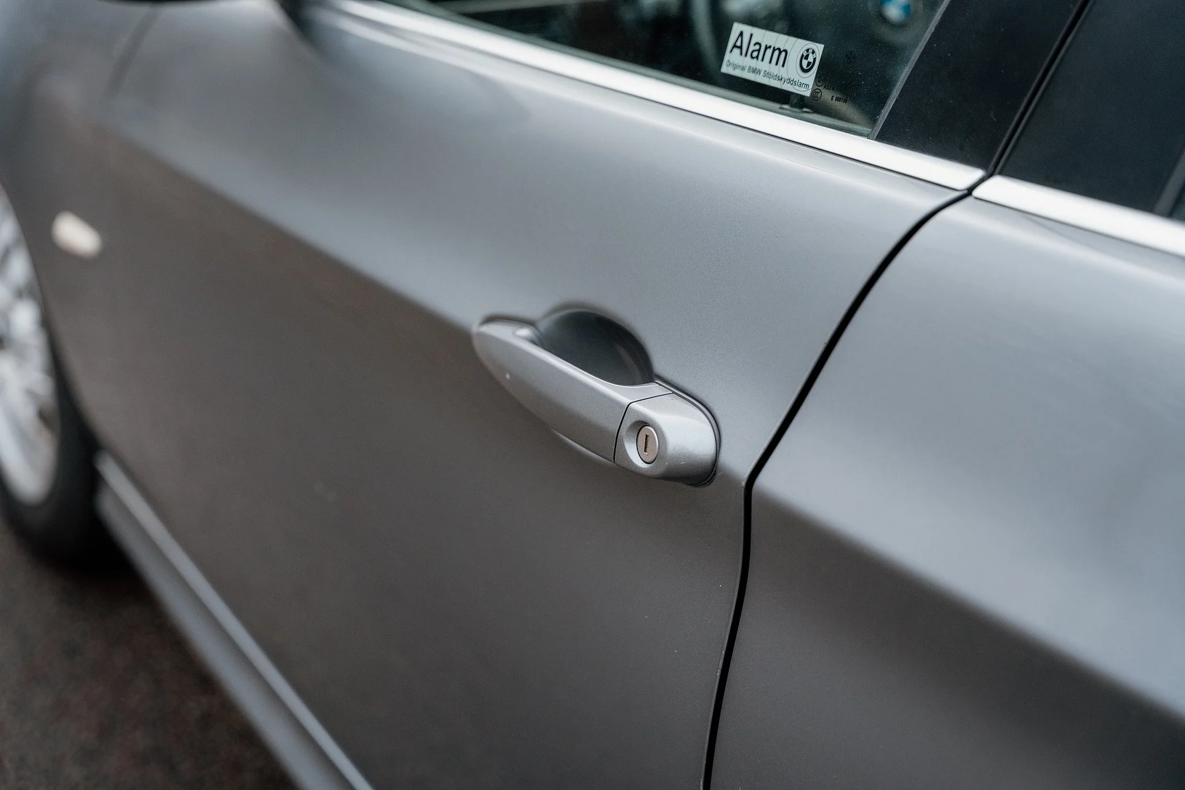 Exteriörbild på 2010 BMW 325i Sedan (32)