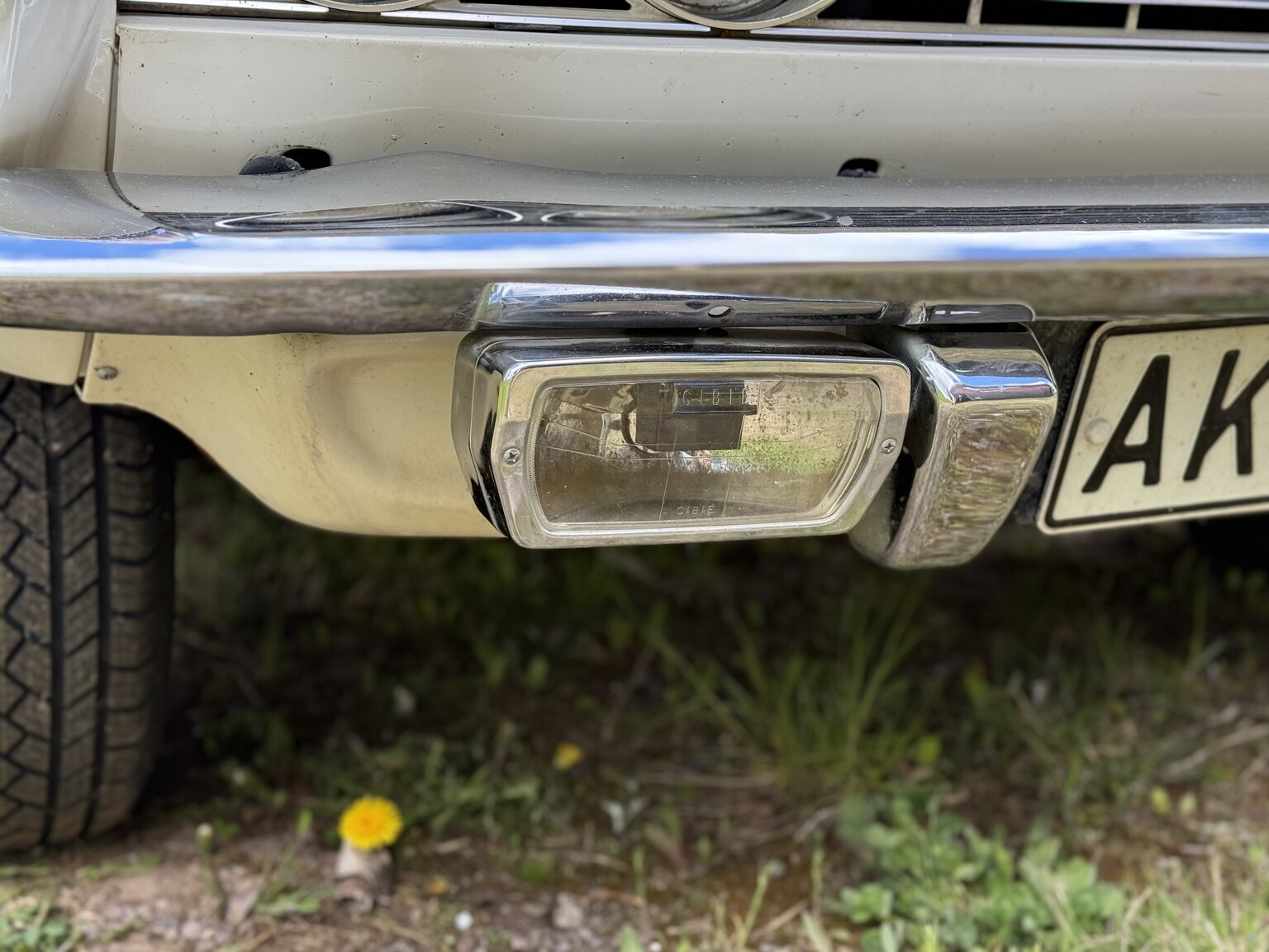 Exterior image of 1967 Rover 2000 TC 2.0 OHC
