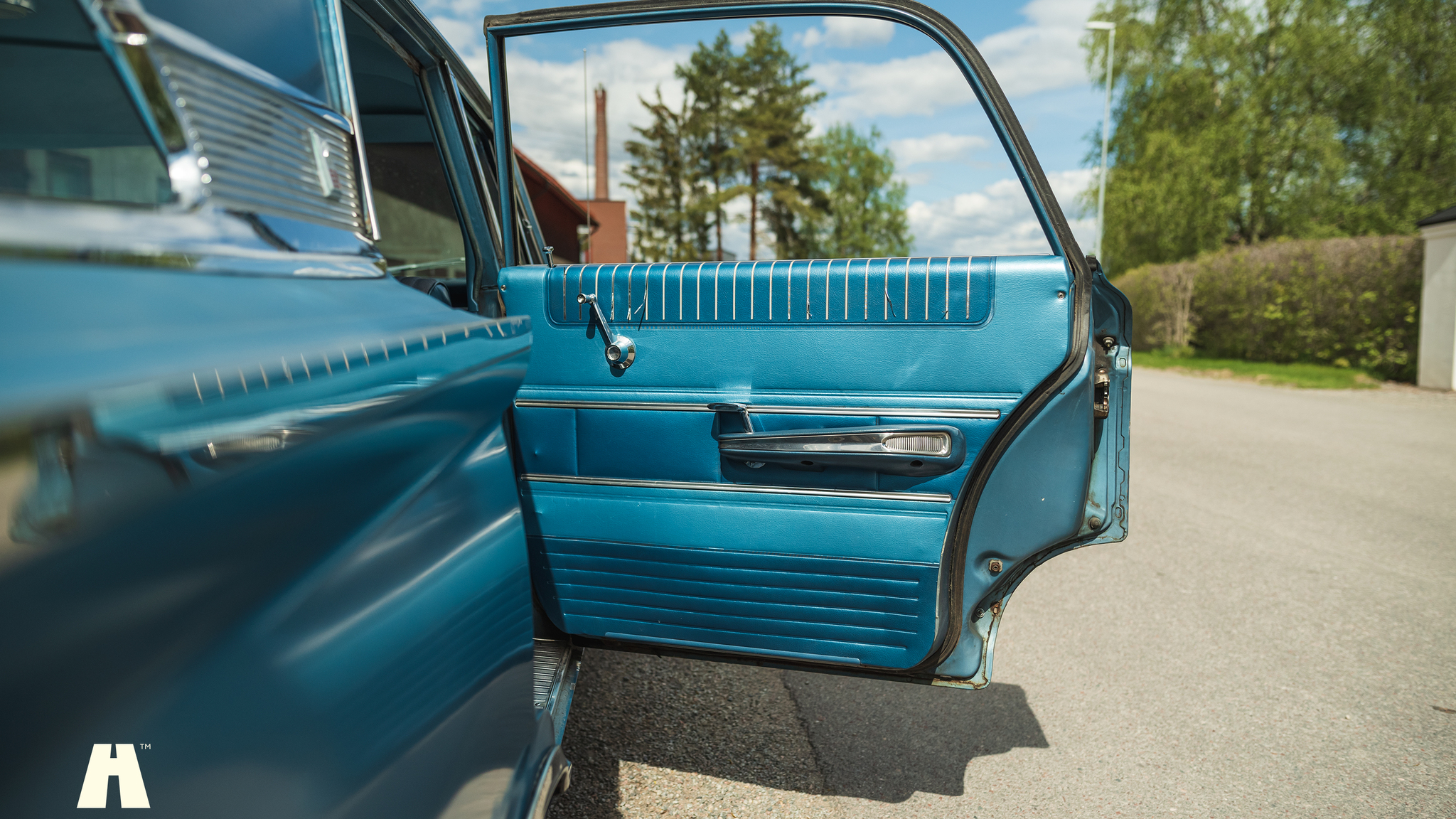 Interior image of 1963 Mercury Monterey Custom 4-door (46)