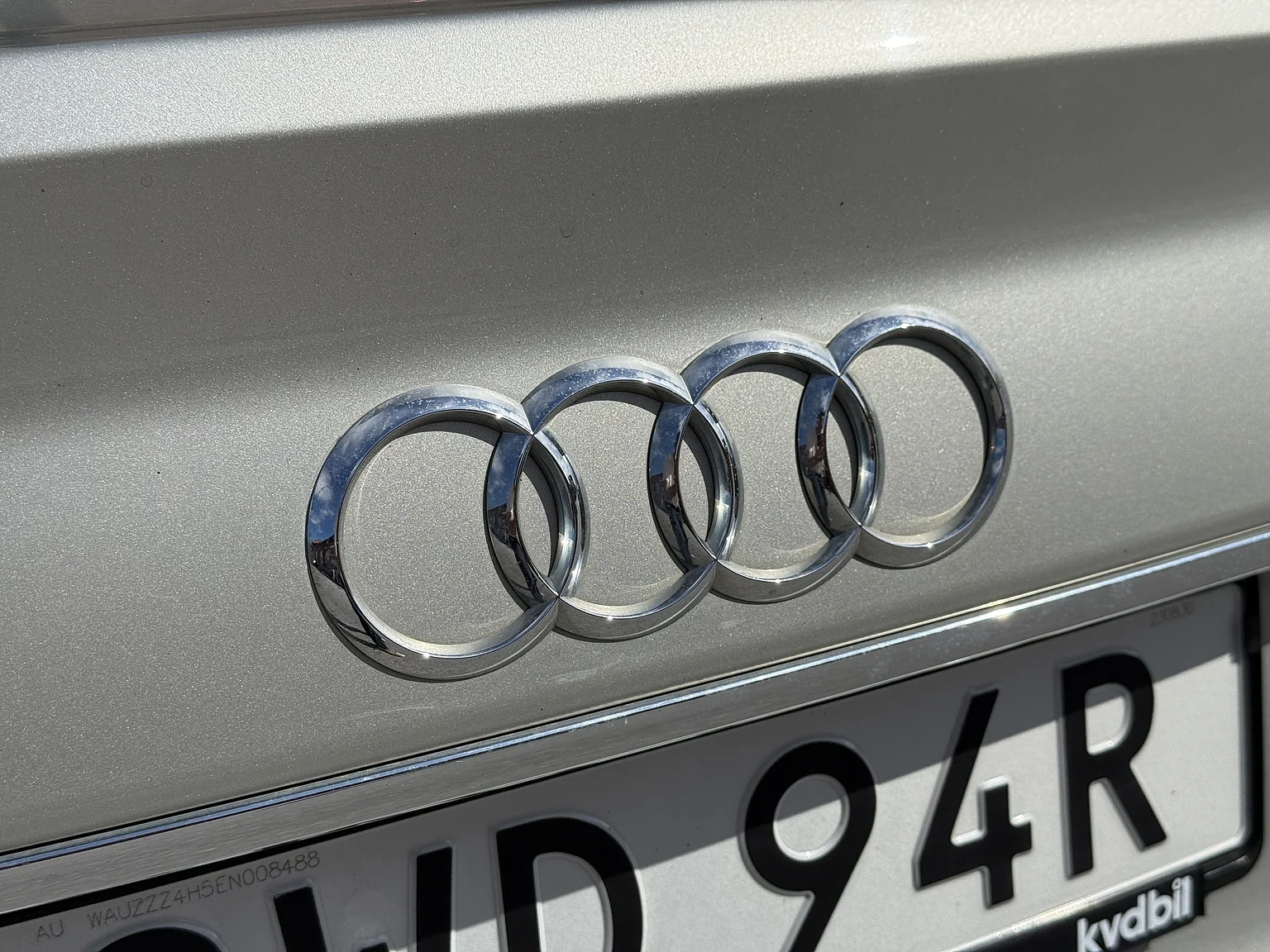 Exterior image of 2014 Audi A8 4.0 TFSI (47)