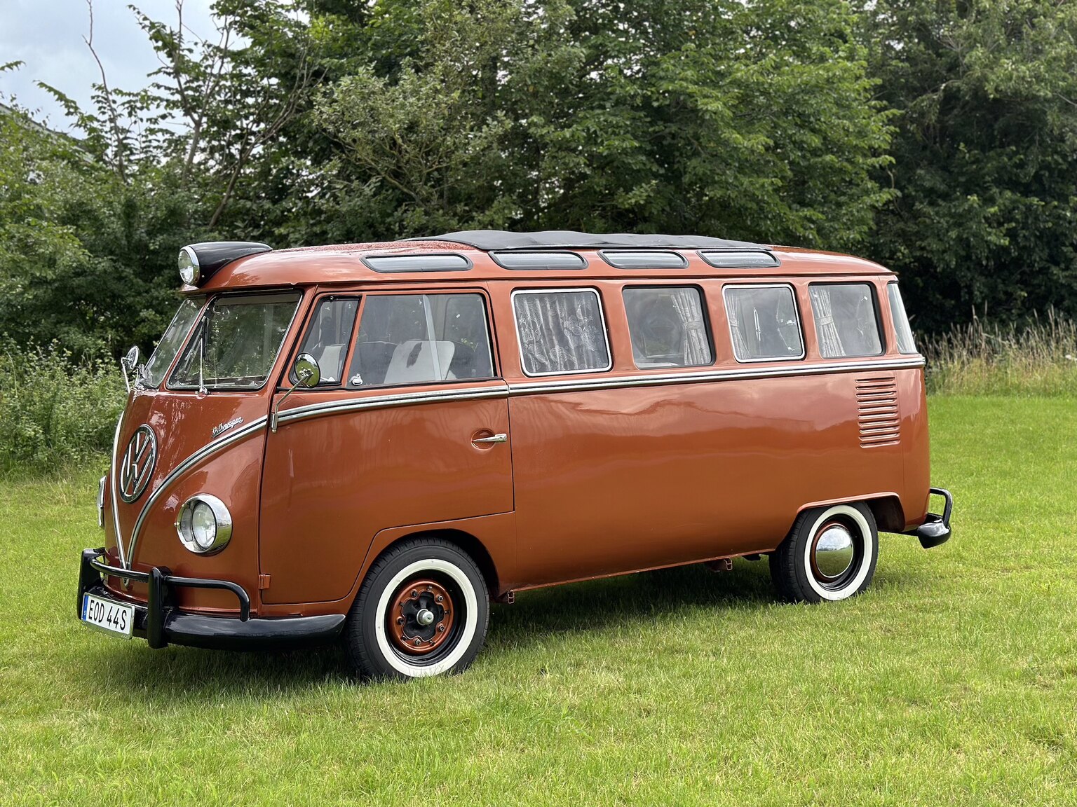 Exterior image of 1970 Volkswagen T1