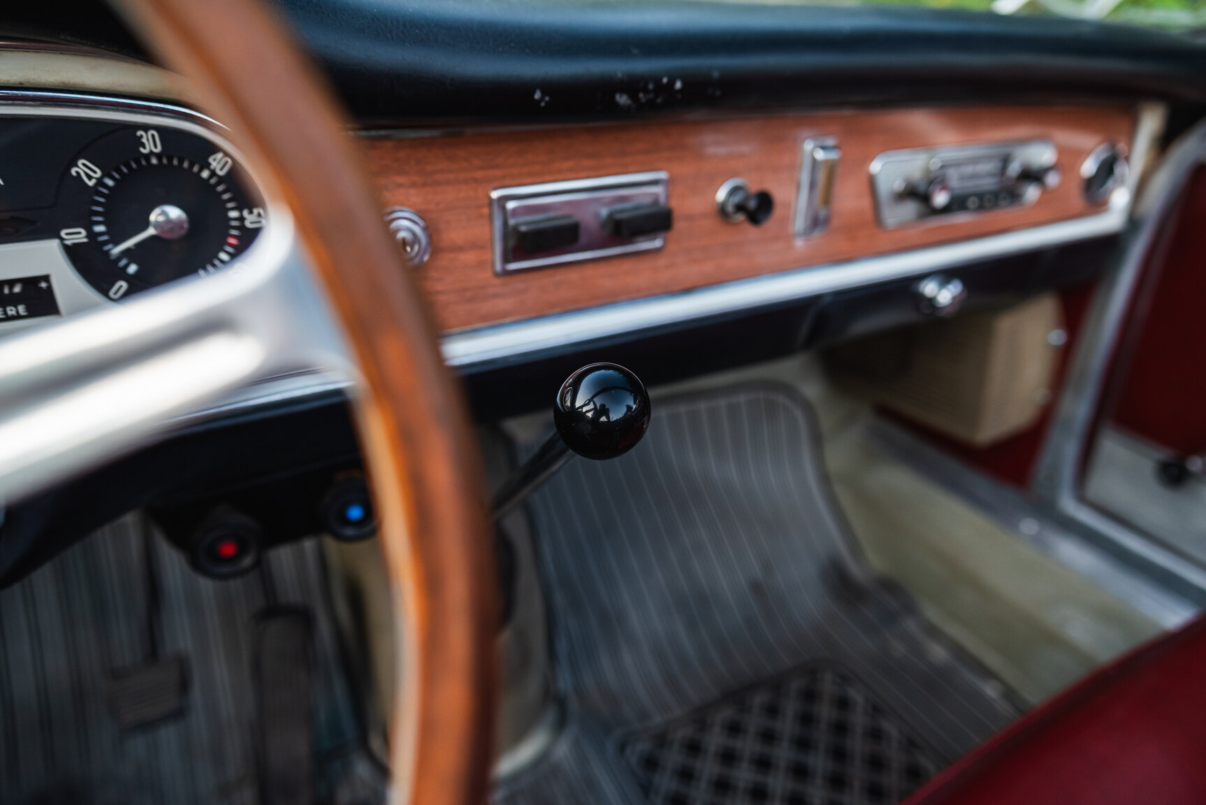 Interior image of 1964 Lancia Flavia Vignale  
