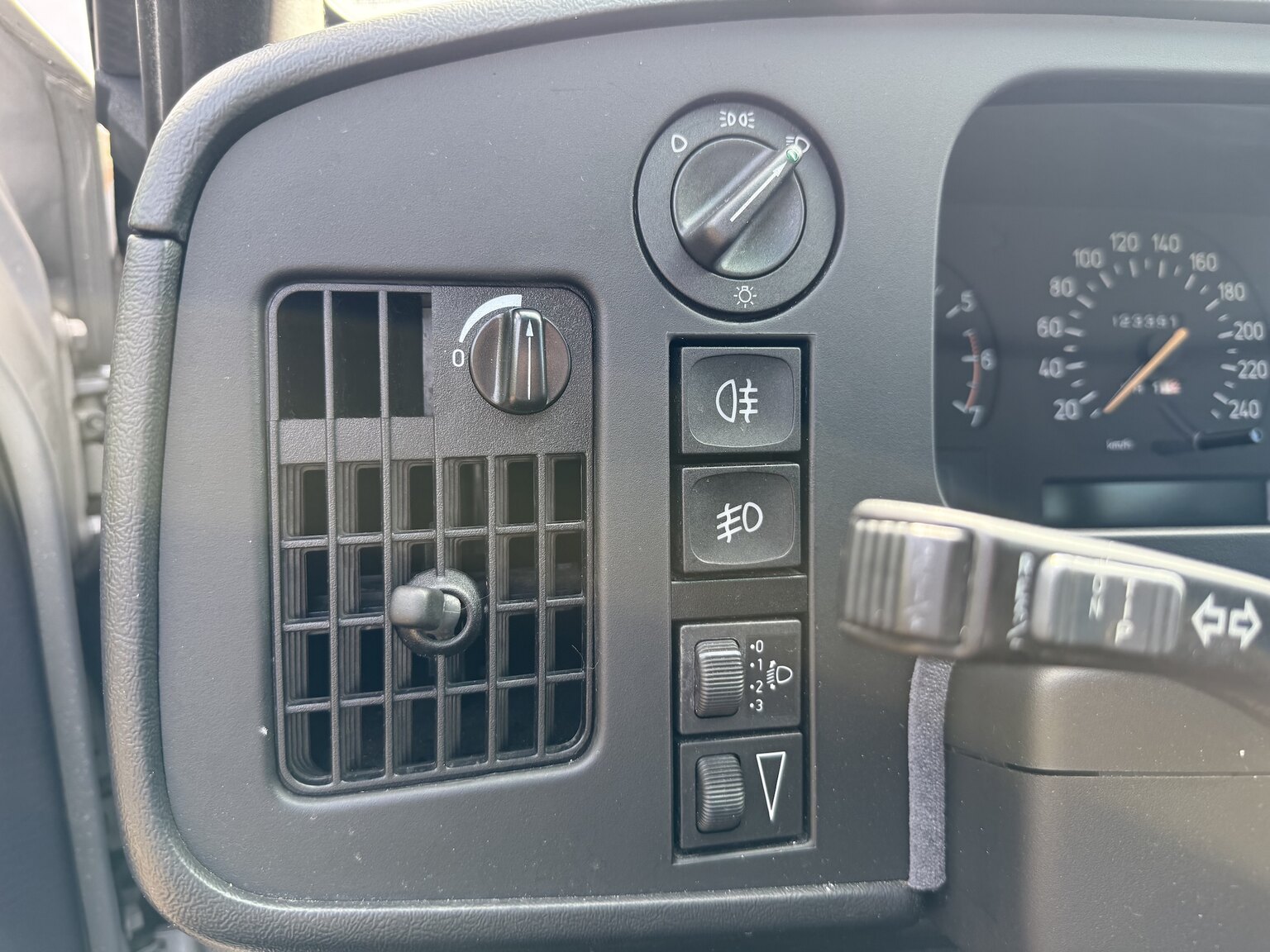 Interior image of 1997 Saab 9000 2.3 CS Turbo A50