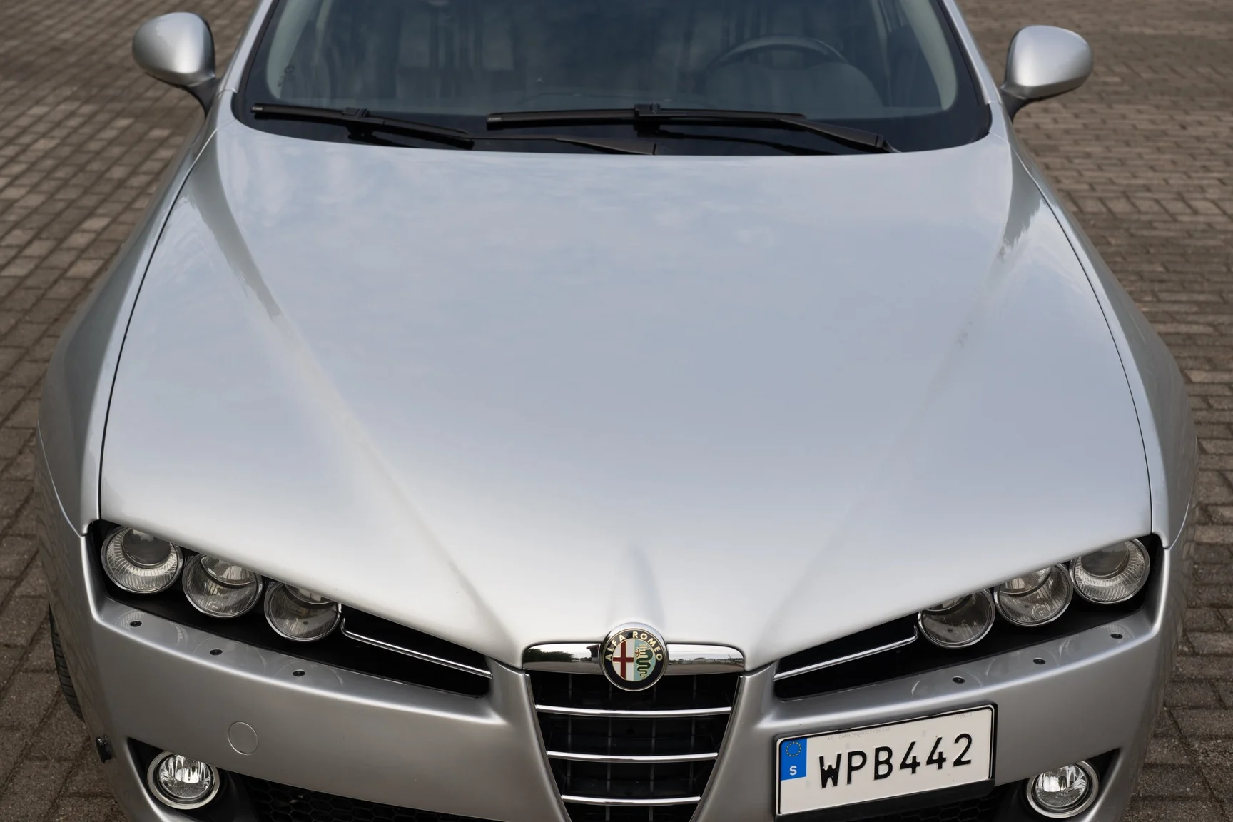 Exteriörbild på 2008 Alfa Romeo 159 Q4 Sportwagon (33)