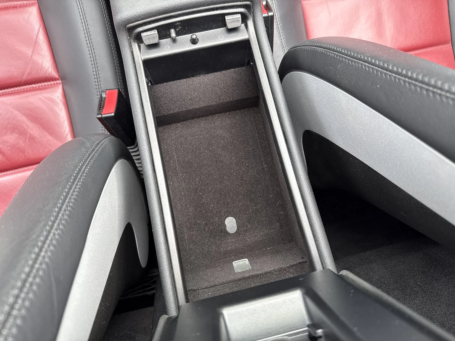 Innenraumfoto von 2005 Mercedes-Benz SLK 55 (36)