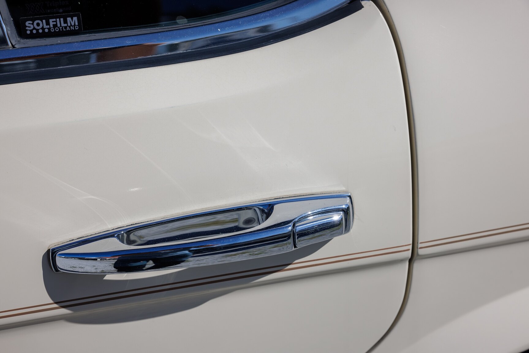 Exterior image of 1991 Rolls Royce Silver Spur LWB