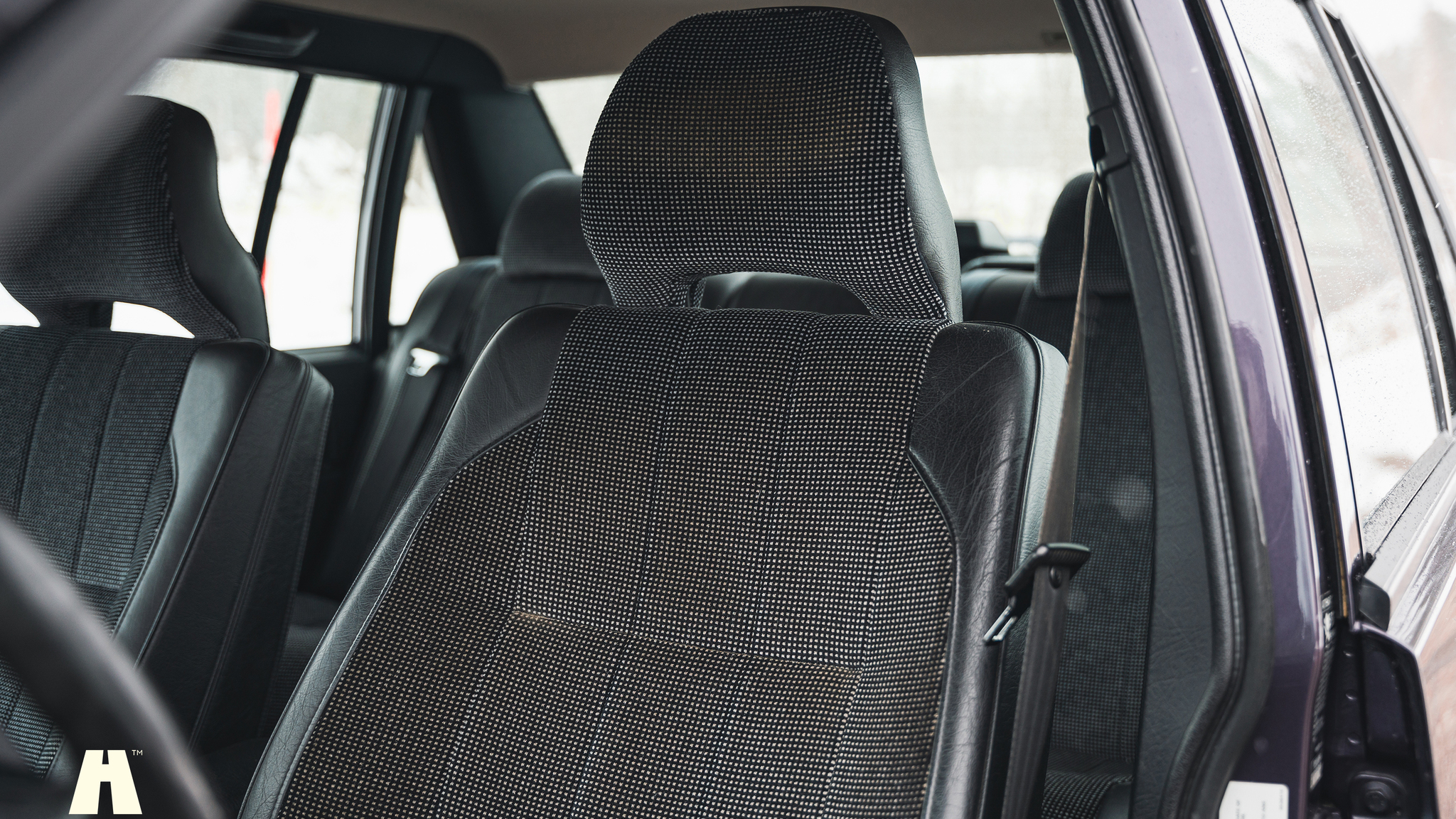 Interior image of 1995 Volvo 940 SE