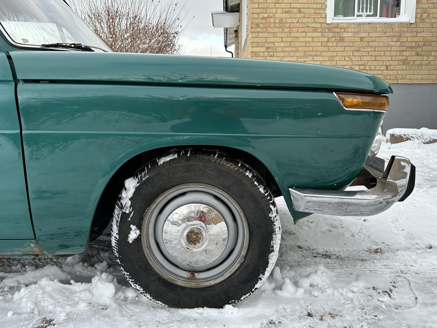 Exterior image of 1965 BMW 1600