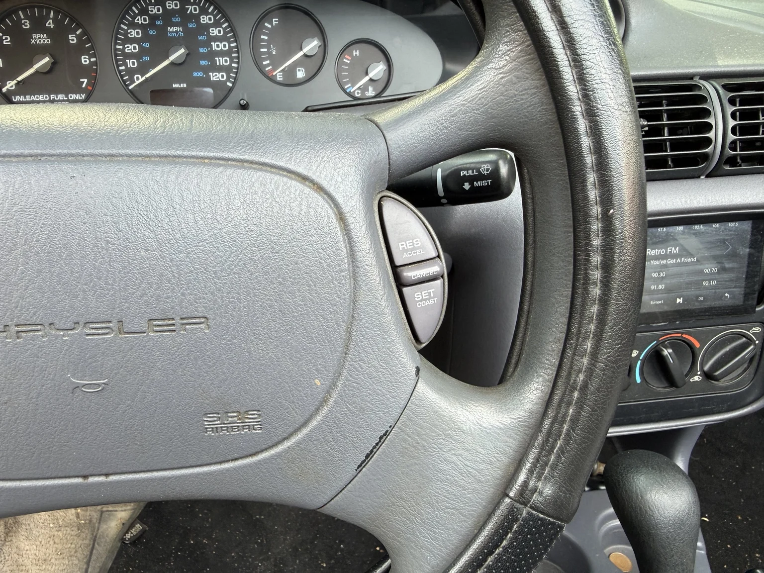 Interior image of 1997 Chrysler Sebring Cabriolet (26)