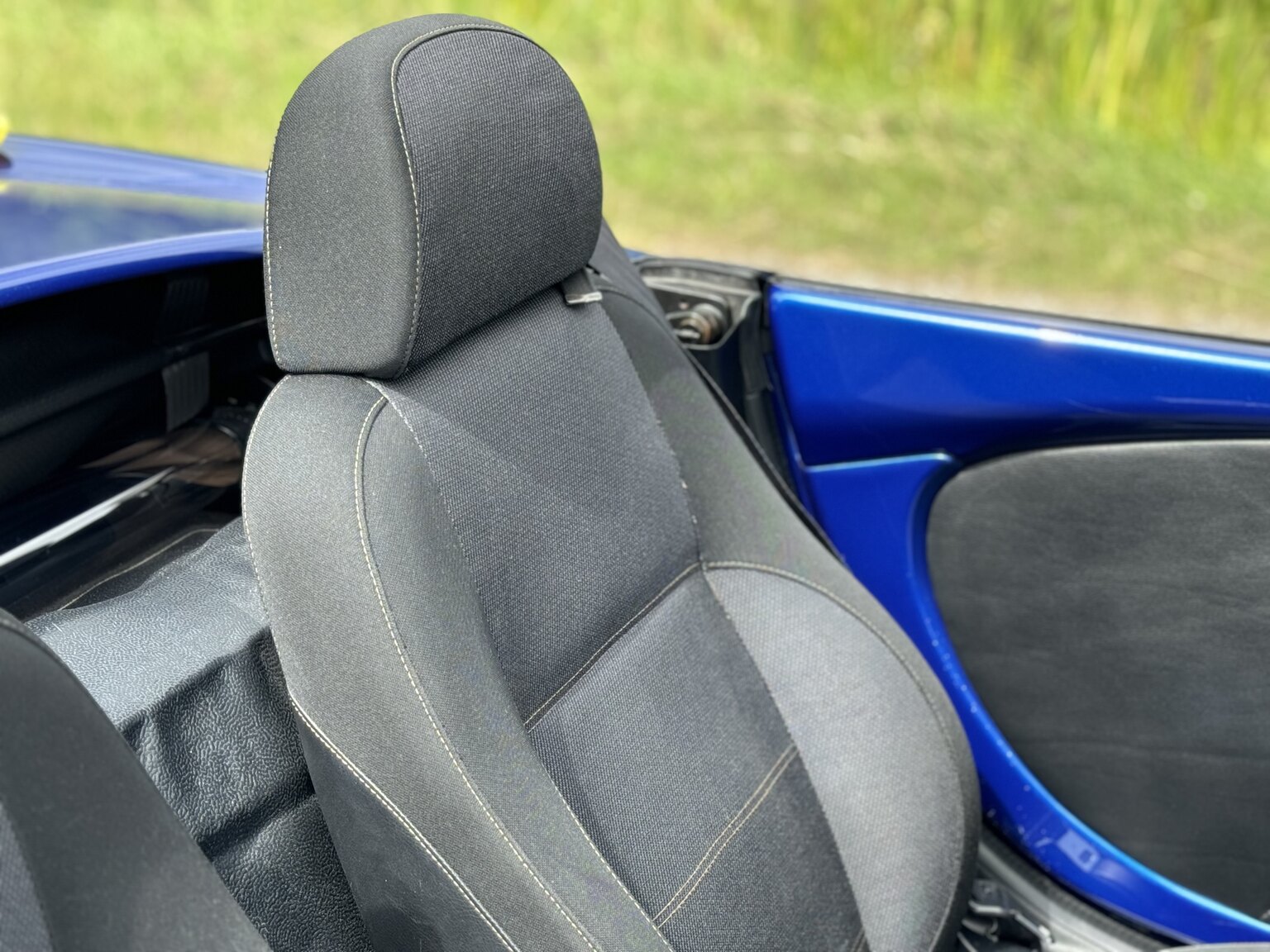 Interior image of 1997 Fiat Barchetta