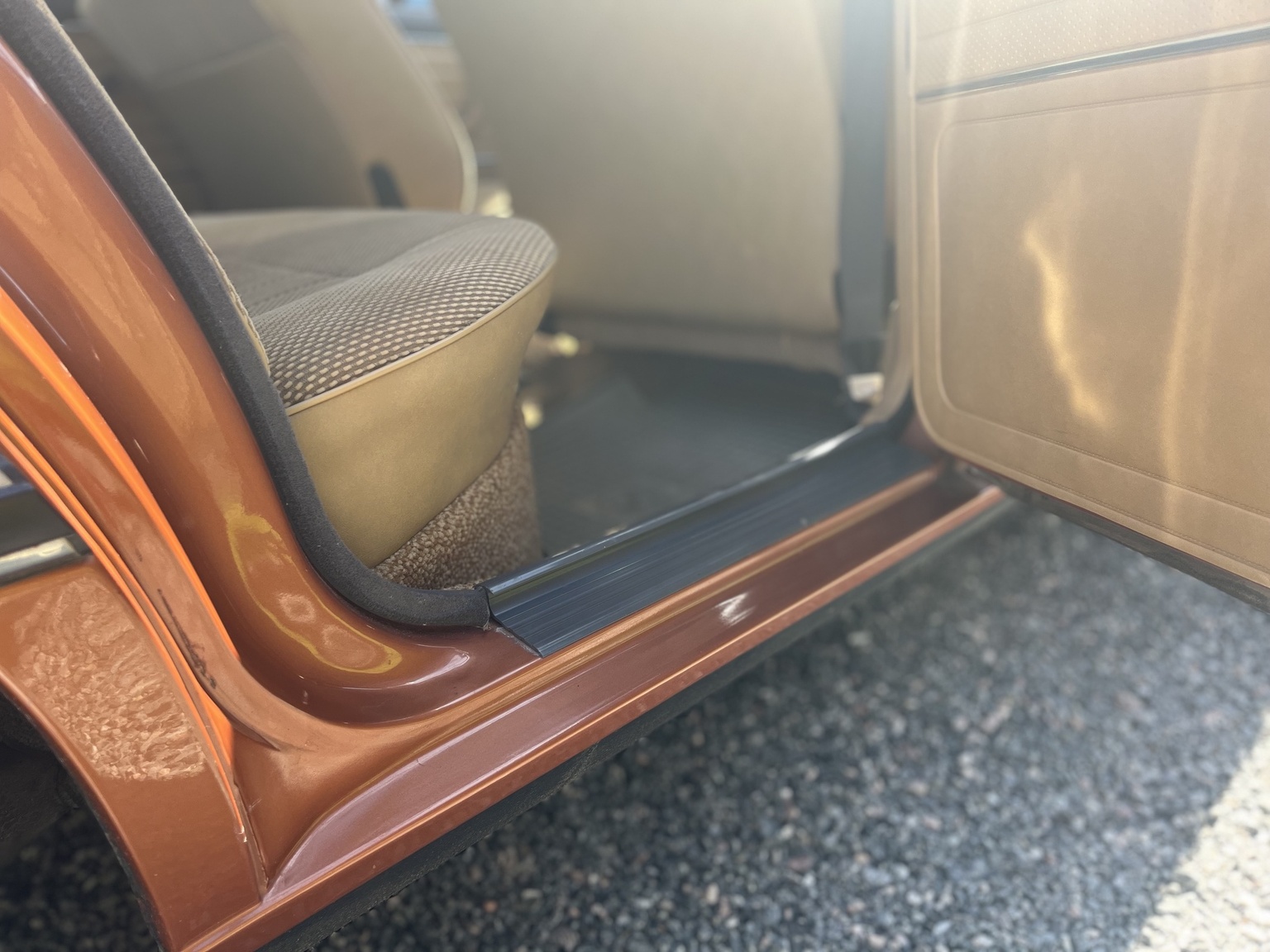 Interior image of 1977 BMW 518 (11)