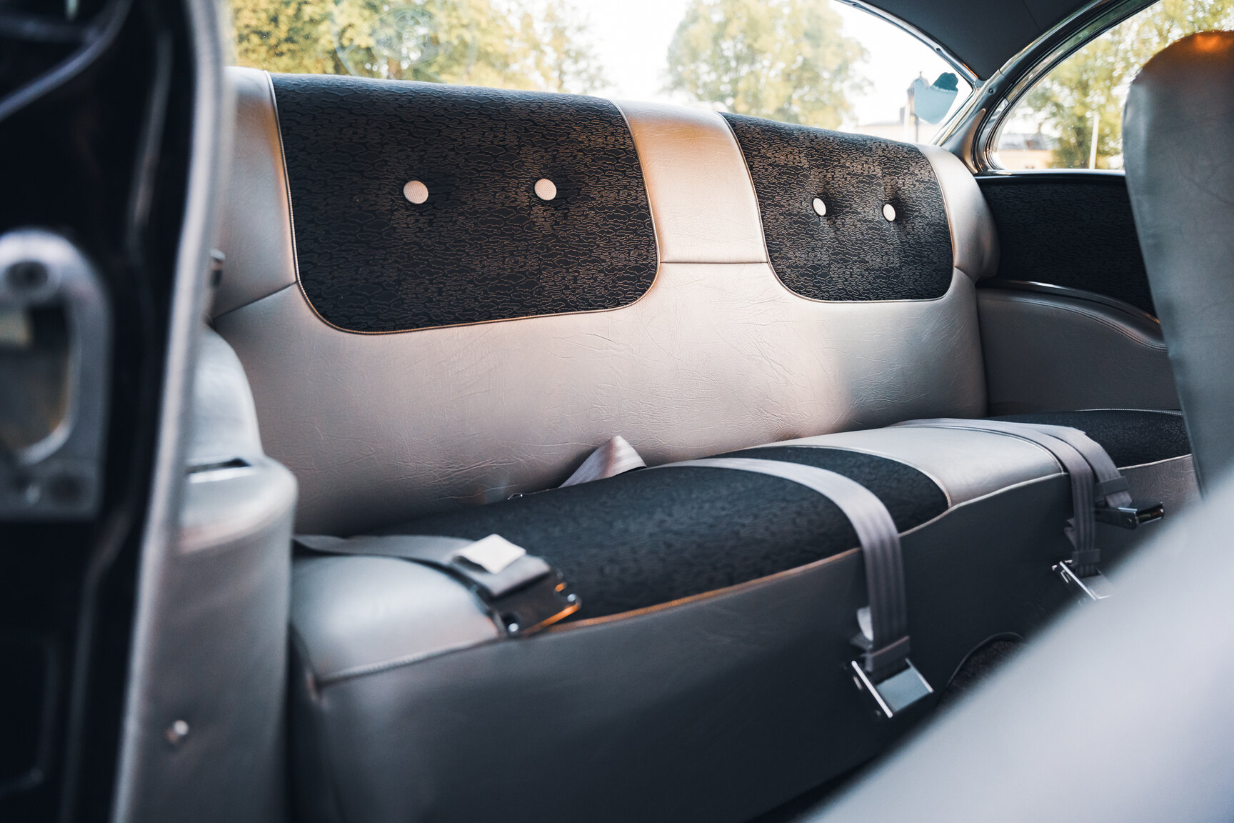 Innenraumfoto von 1957 Chevrolet Bel Air Sport Coupé (59)