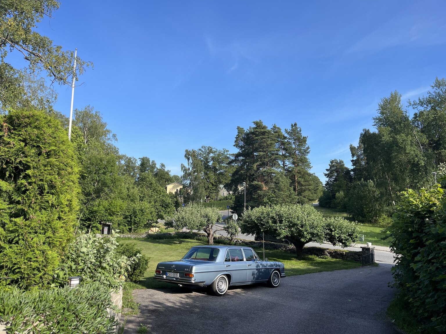 Exteriörbild på 1972 Mercedes-Benz 300 SEL 3.5