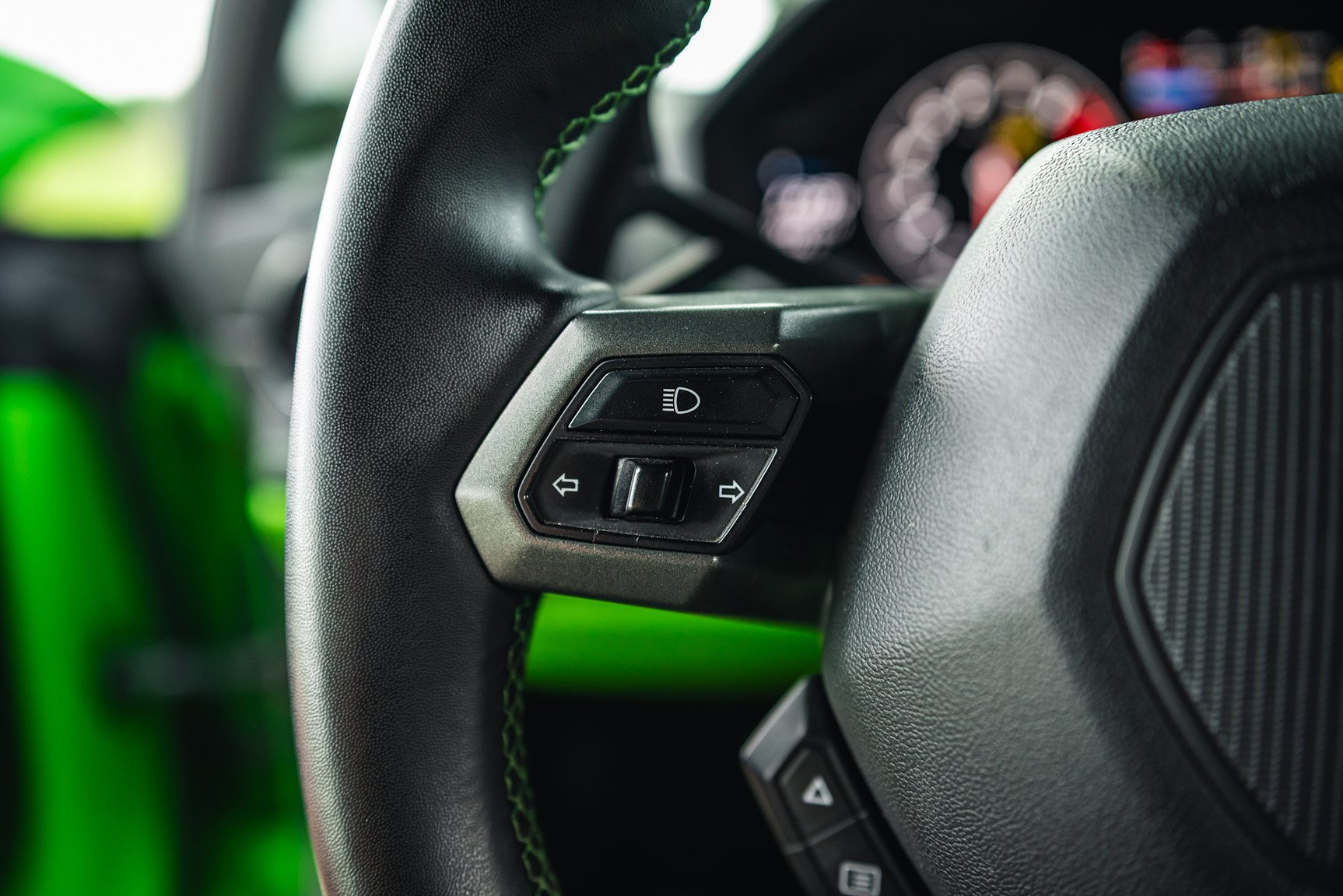 Innenraumfoto von 2016 Lamborghini Huracan LP-610-4