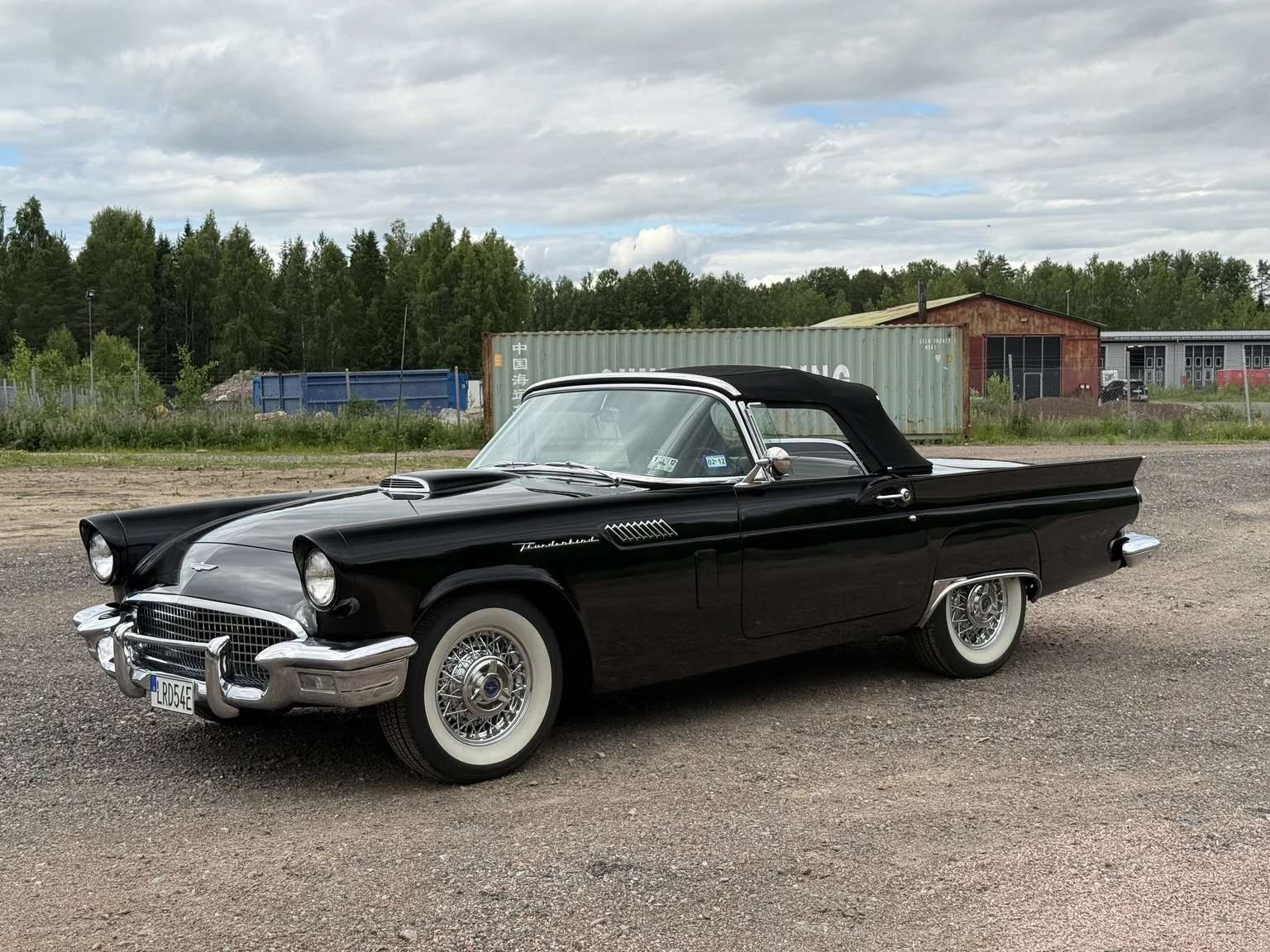 Exterior image of 1957 Ford Thunderbird (16)