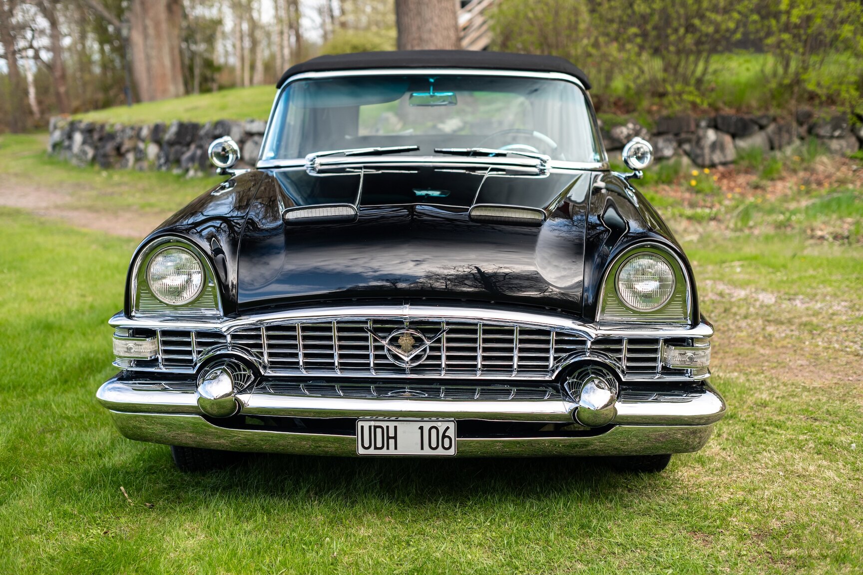 Exterior image of 1955 Packard Caribbean Cabriolet  (10)